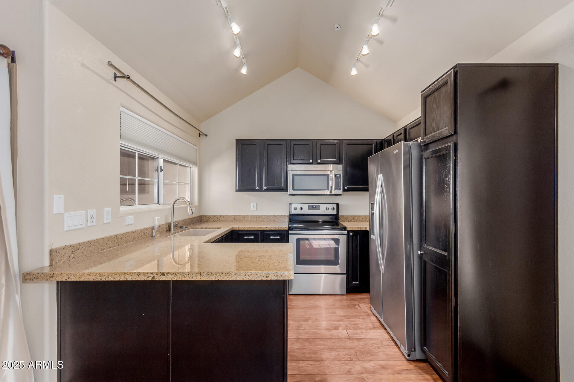 1633 E LAKESIDE Drive 106