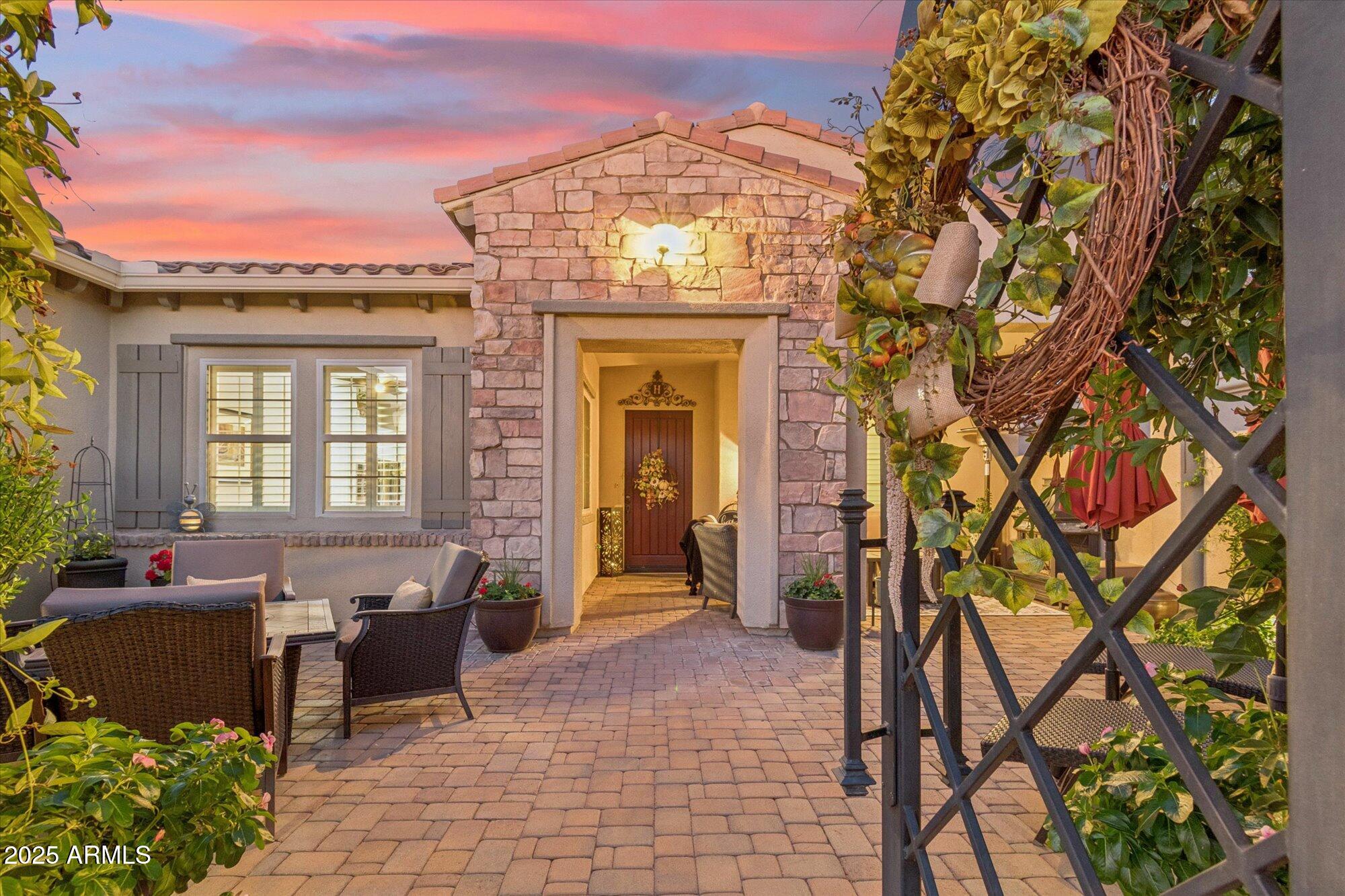 22829 N LOS GATOS Drive