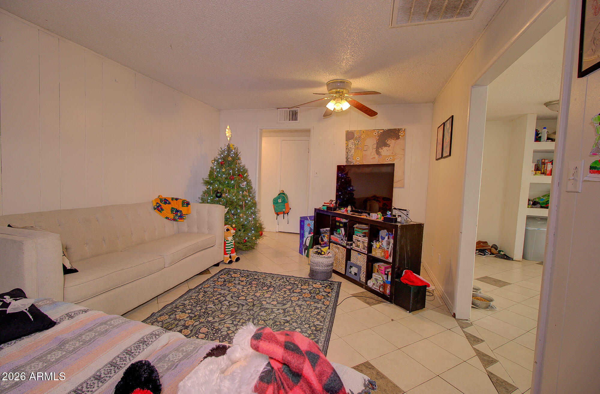 1114 N LA SIESTA Drive