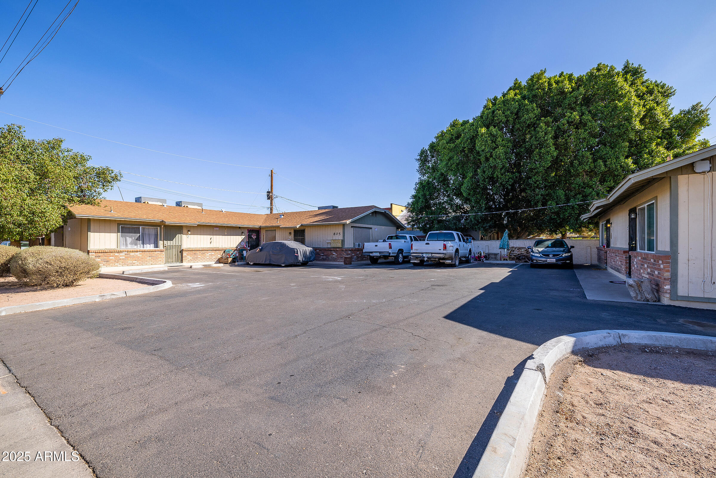 805 N Westwood -- N