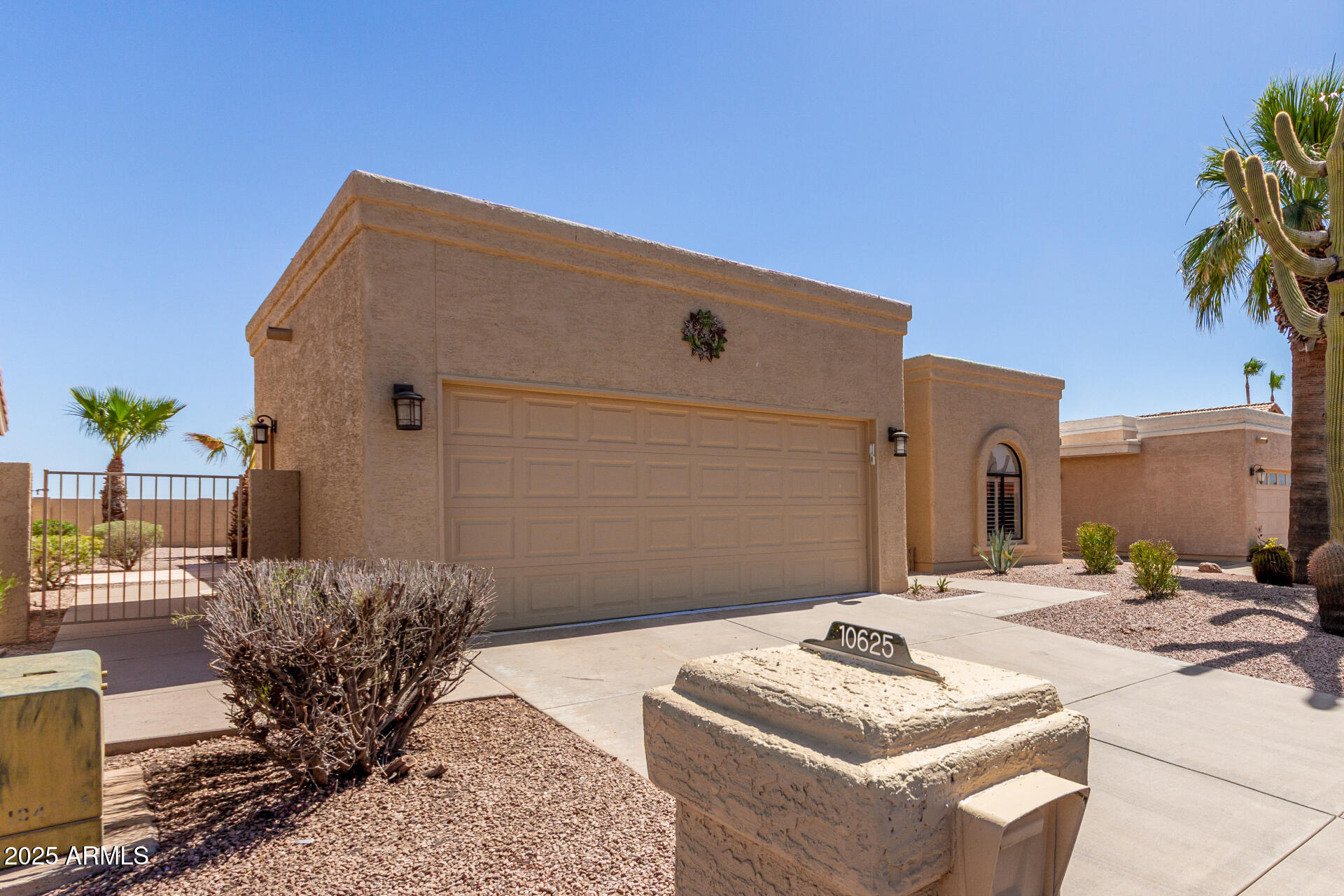 10625 E NAVAJO Place