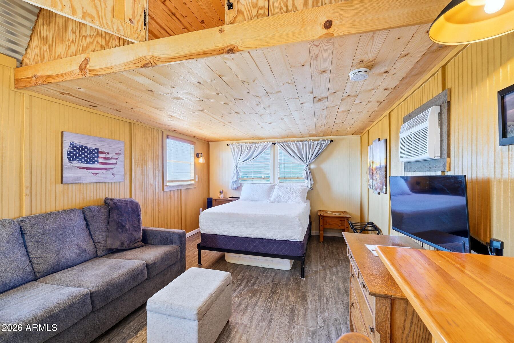 1231 S RIO VISTA Road