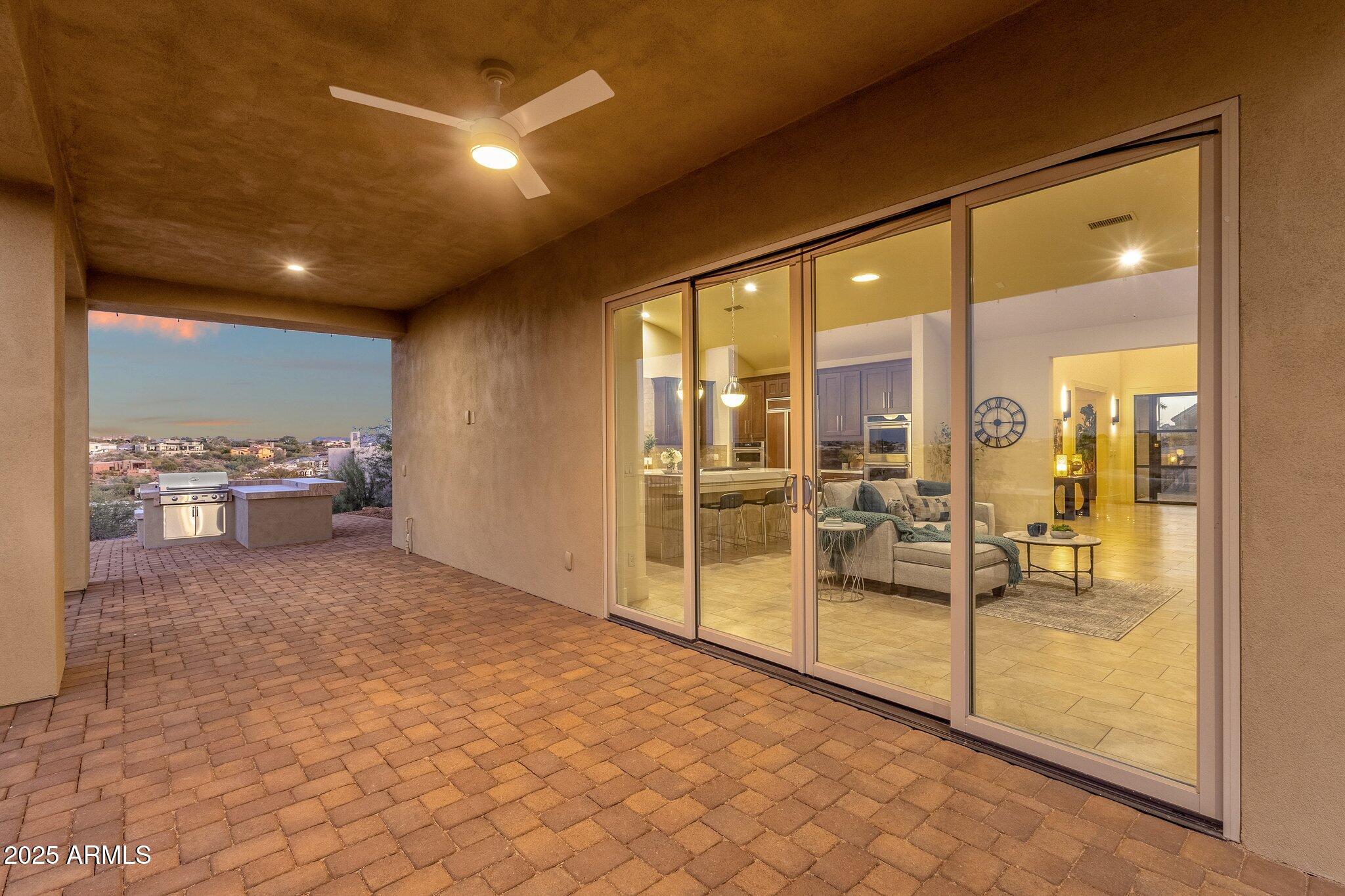 10031 N PALISADES Boulevard