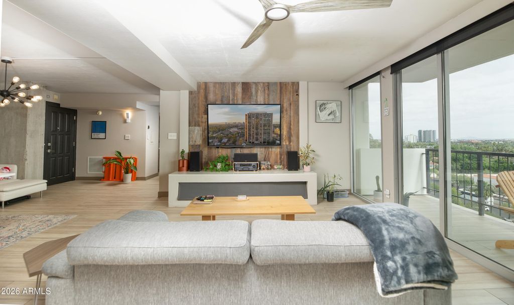 Photo of 2323 N Central Avenue #903, Phoenix, AZ 85004 (MLS # 7022223)