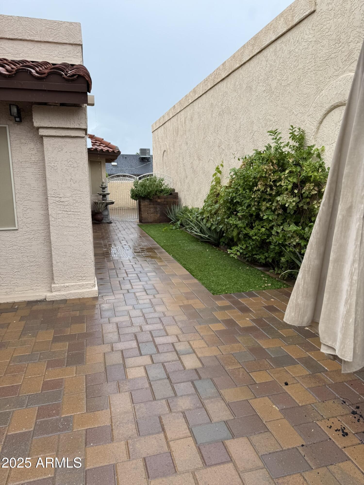 10854 E YUCCA Street