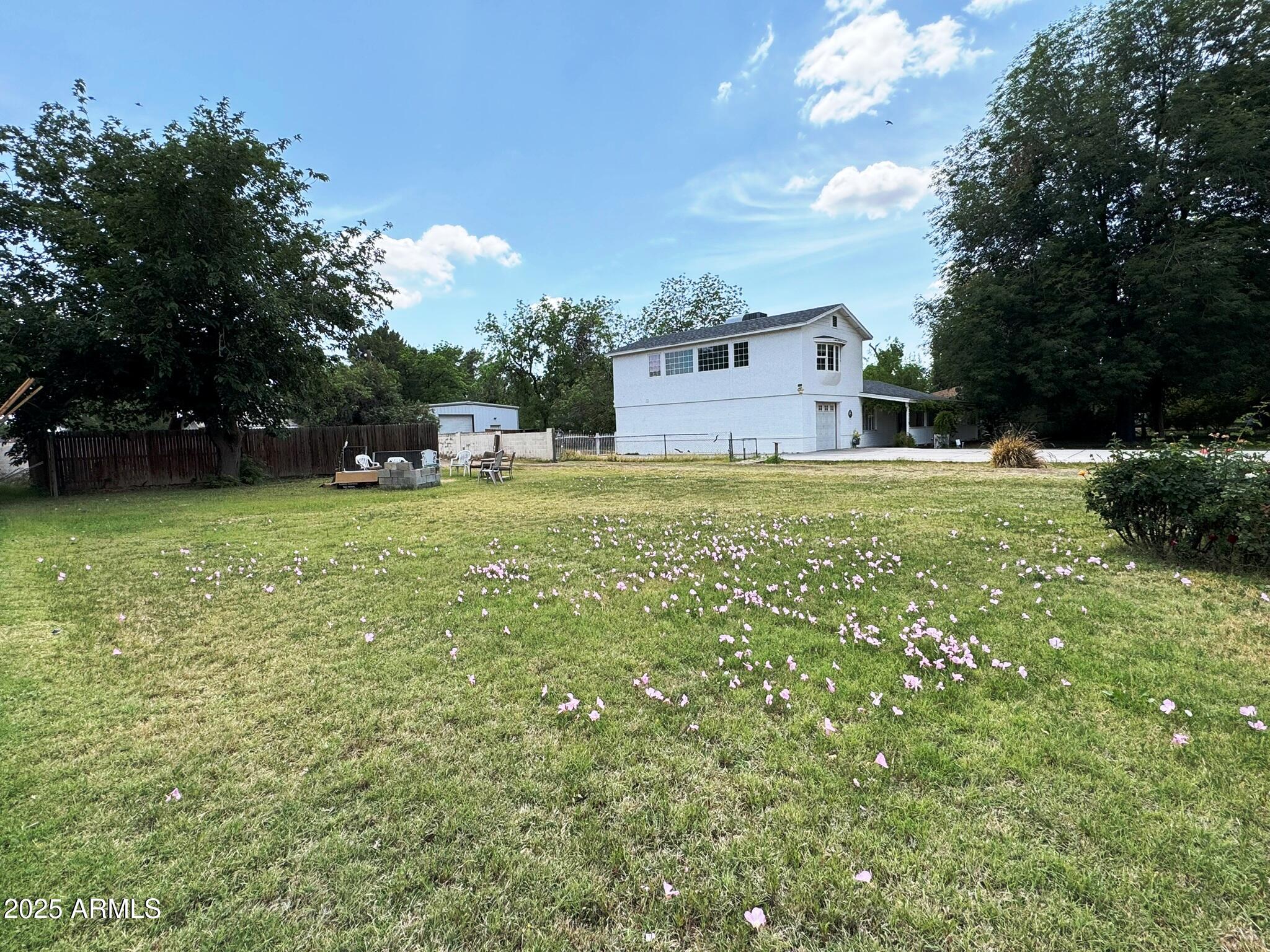 3215 W Orangewood Avenue