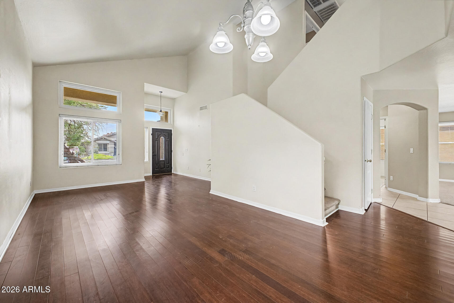 1921 W VINEYARD PLAINS Drive