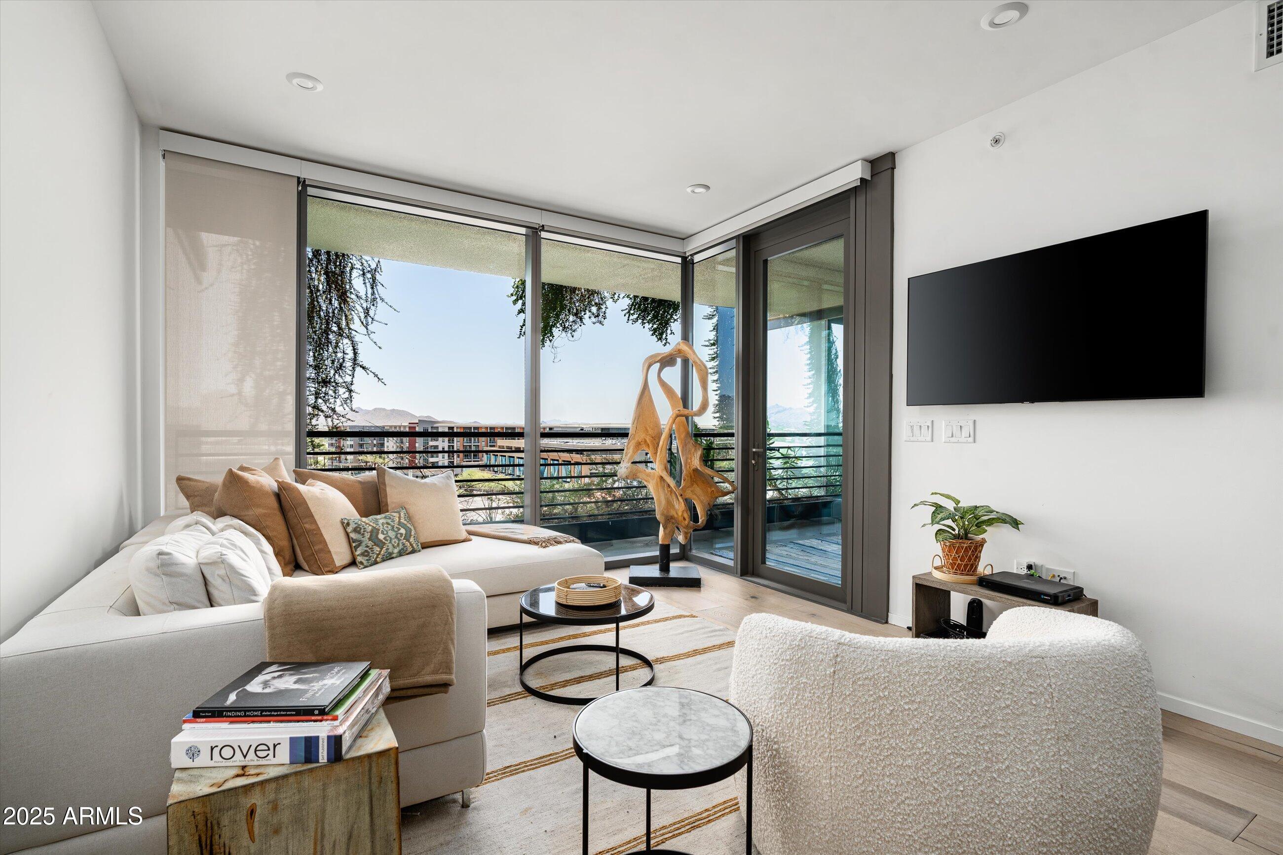 7180 E KIERLAND Boulevard 814