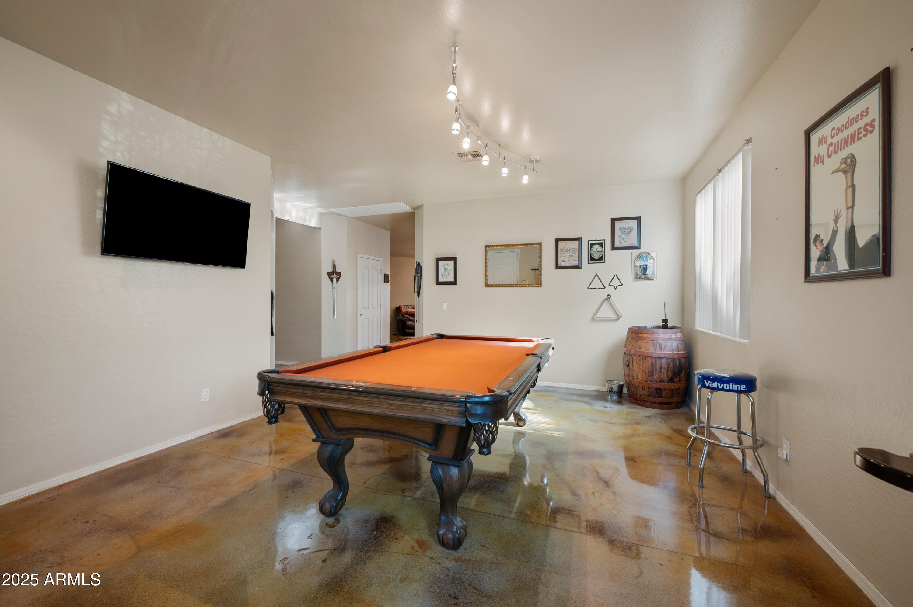 3147 E VALLEJO Drive