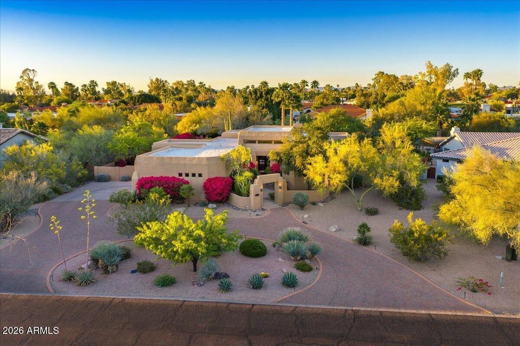 Photo of 8290 E Via Del Sol Drive, Scottsdale, AZ 85255 (MLS # 7004775)