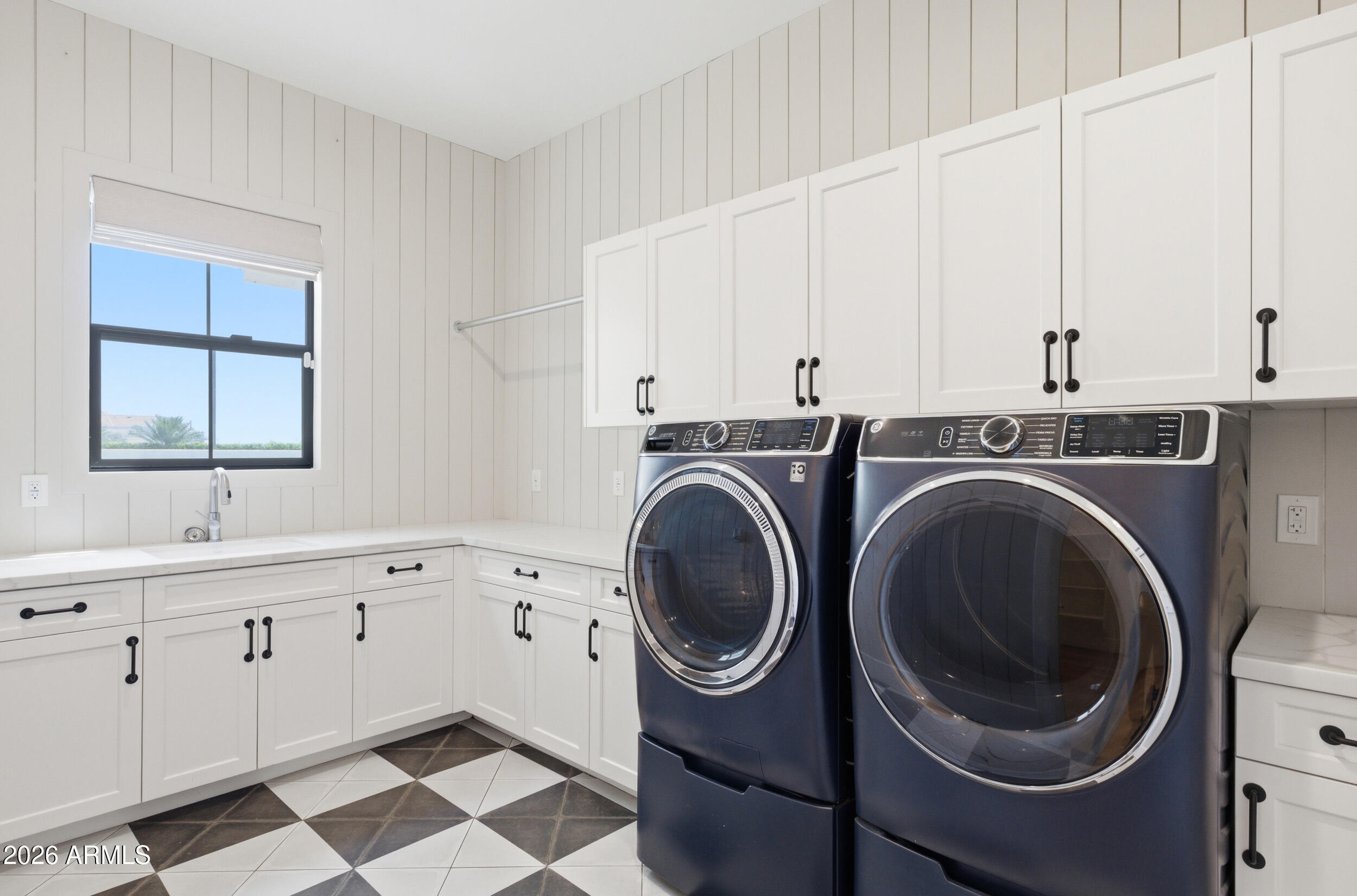 RUSSELL RANCH PHASE 3 REPLAT - Residential