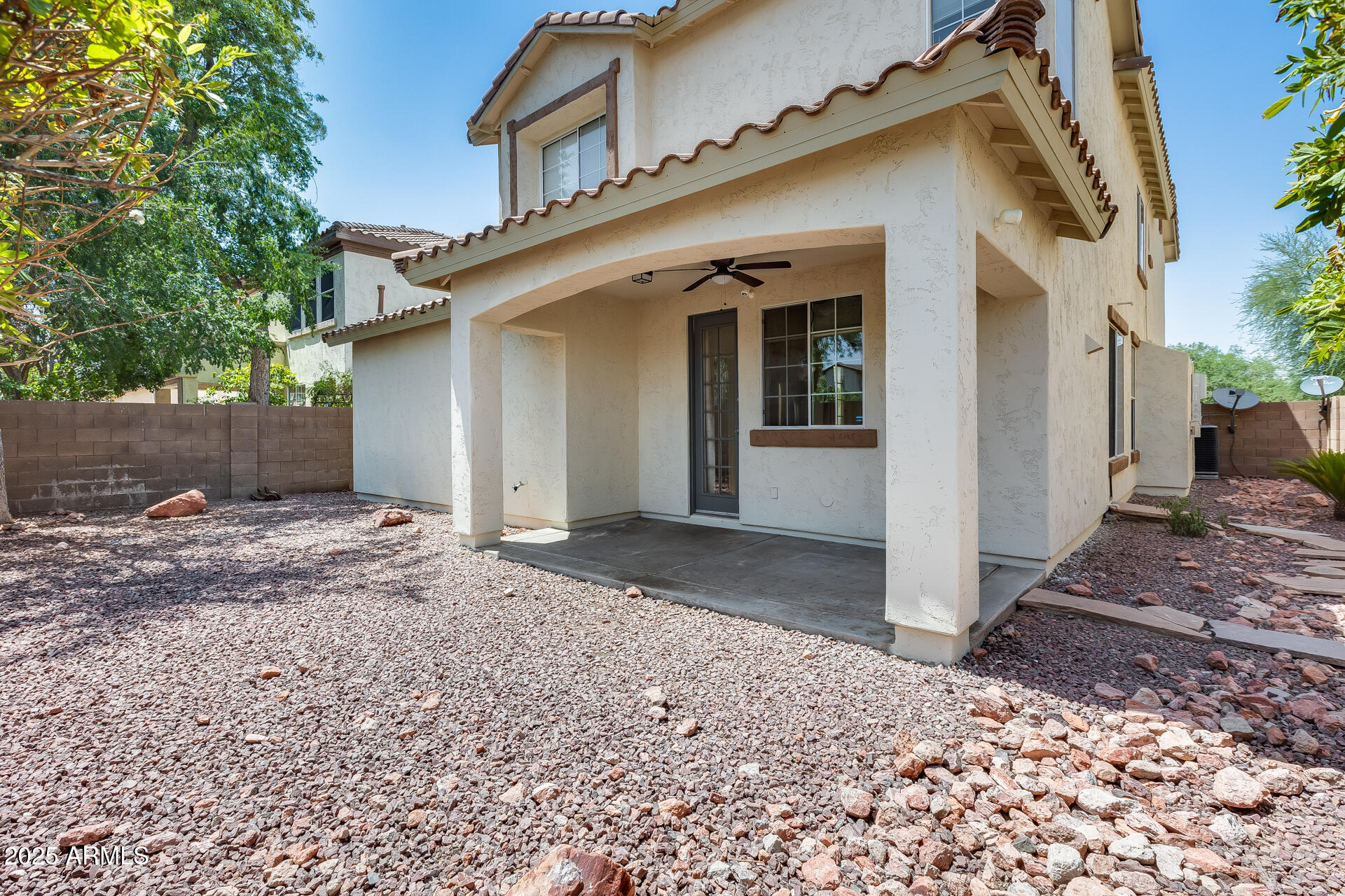 Homes 4 2085 E HULET Place