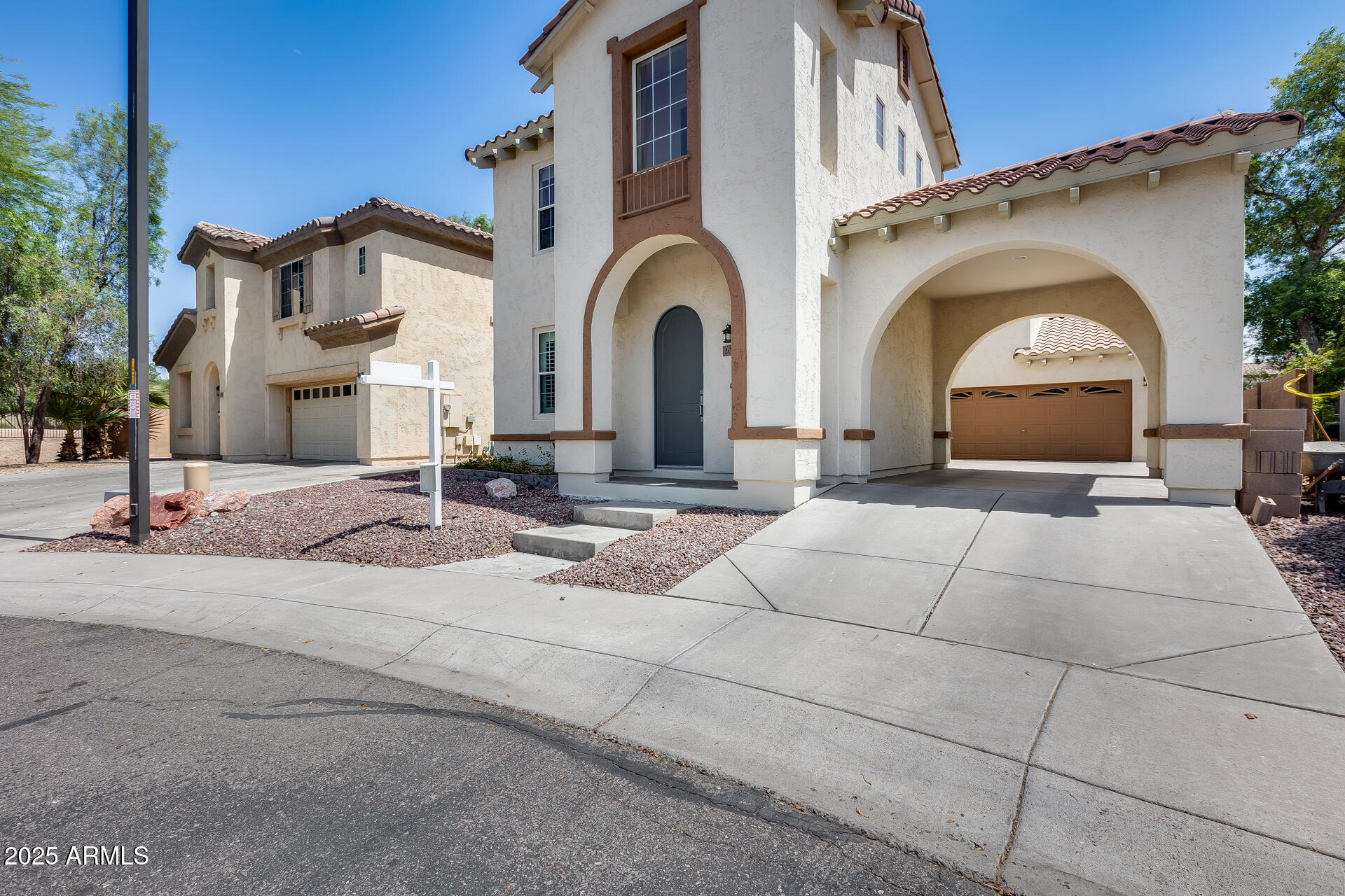 Homes 1 2085 E HULET Place
