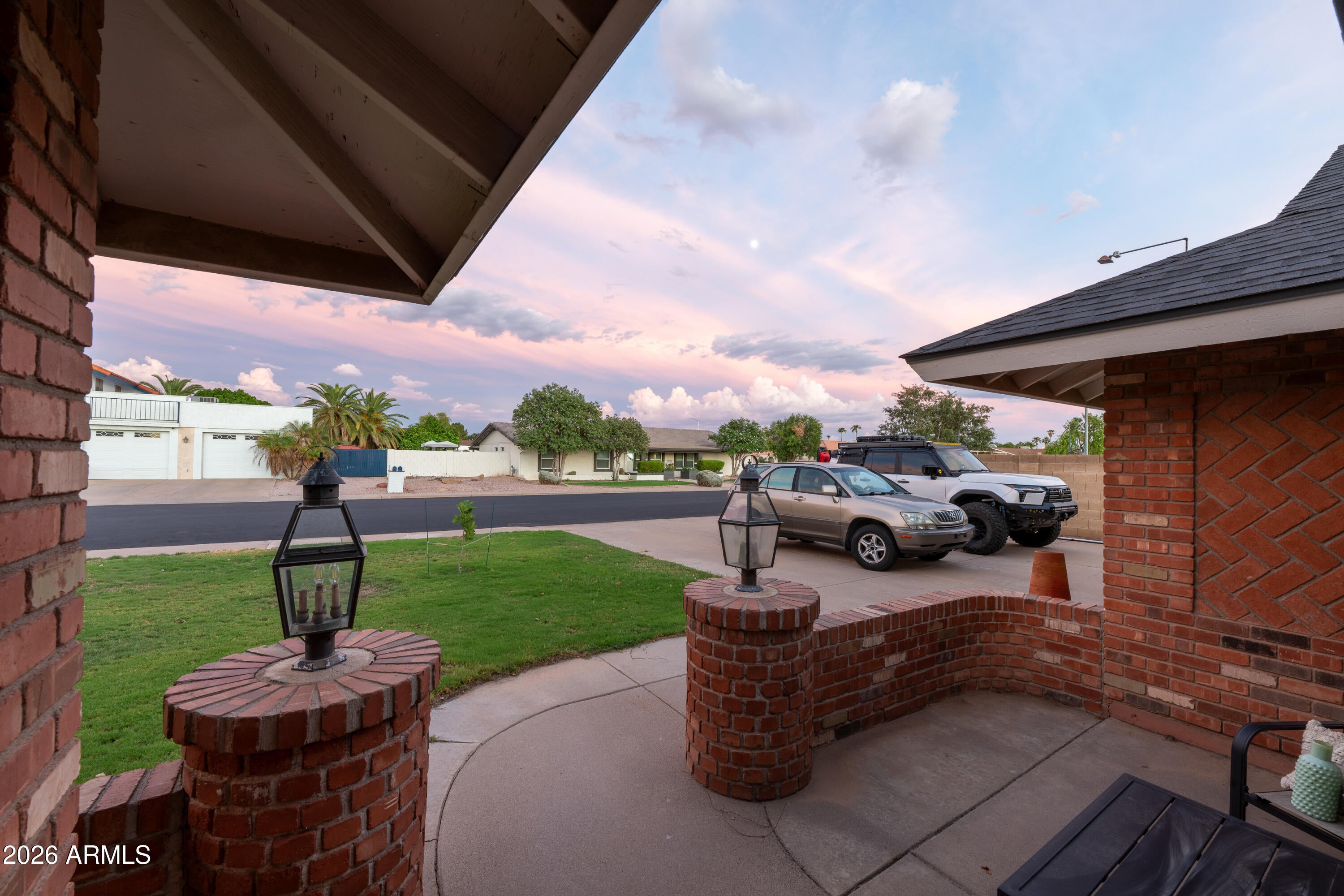 1654 N BARKLEY --