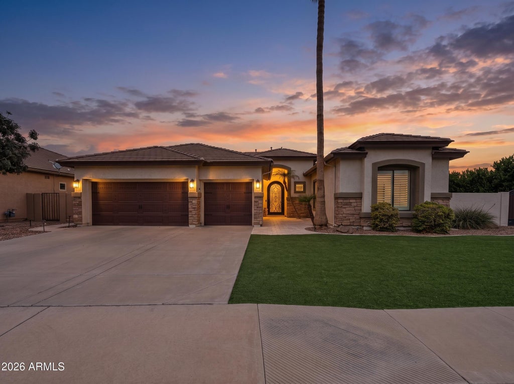 Photo of 3984 E Meadowview Drive, Gilbert, AZ 85298 (MLS # 7095458)