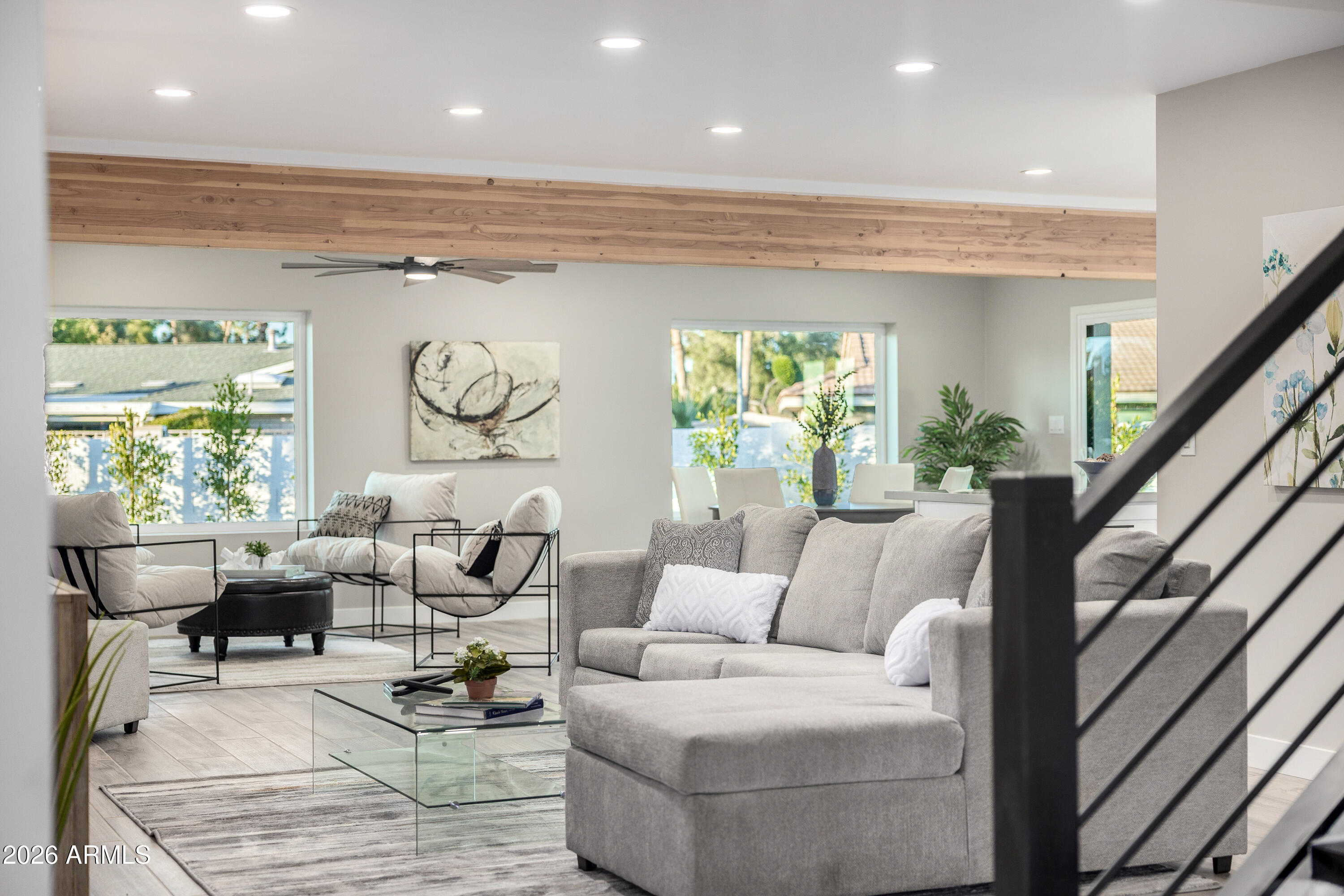 6 E PIPING ROCK Road