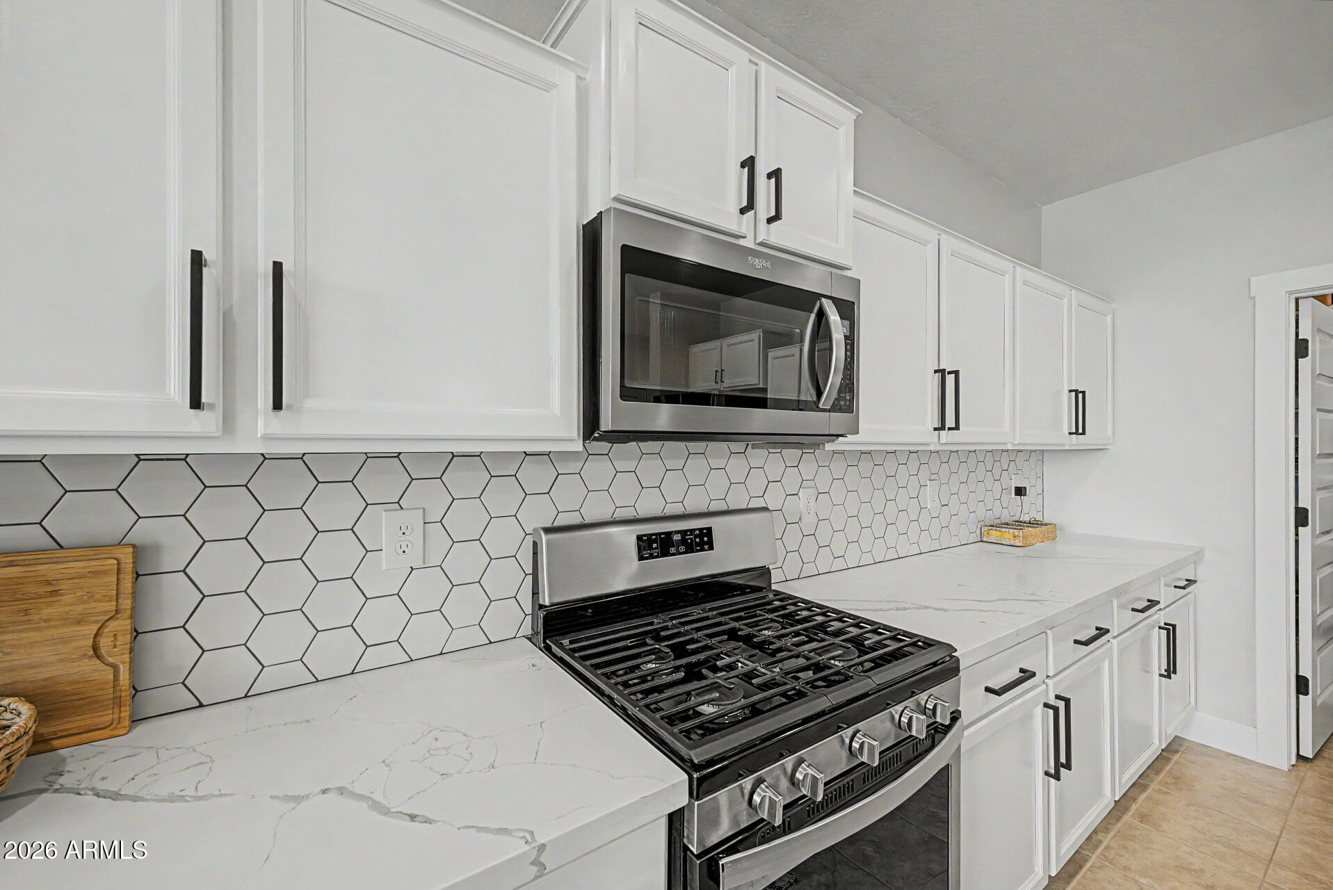 586 W CHAPAWEE Trail