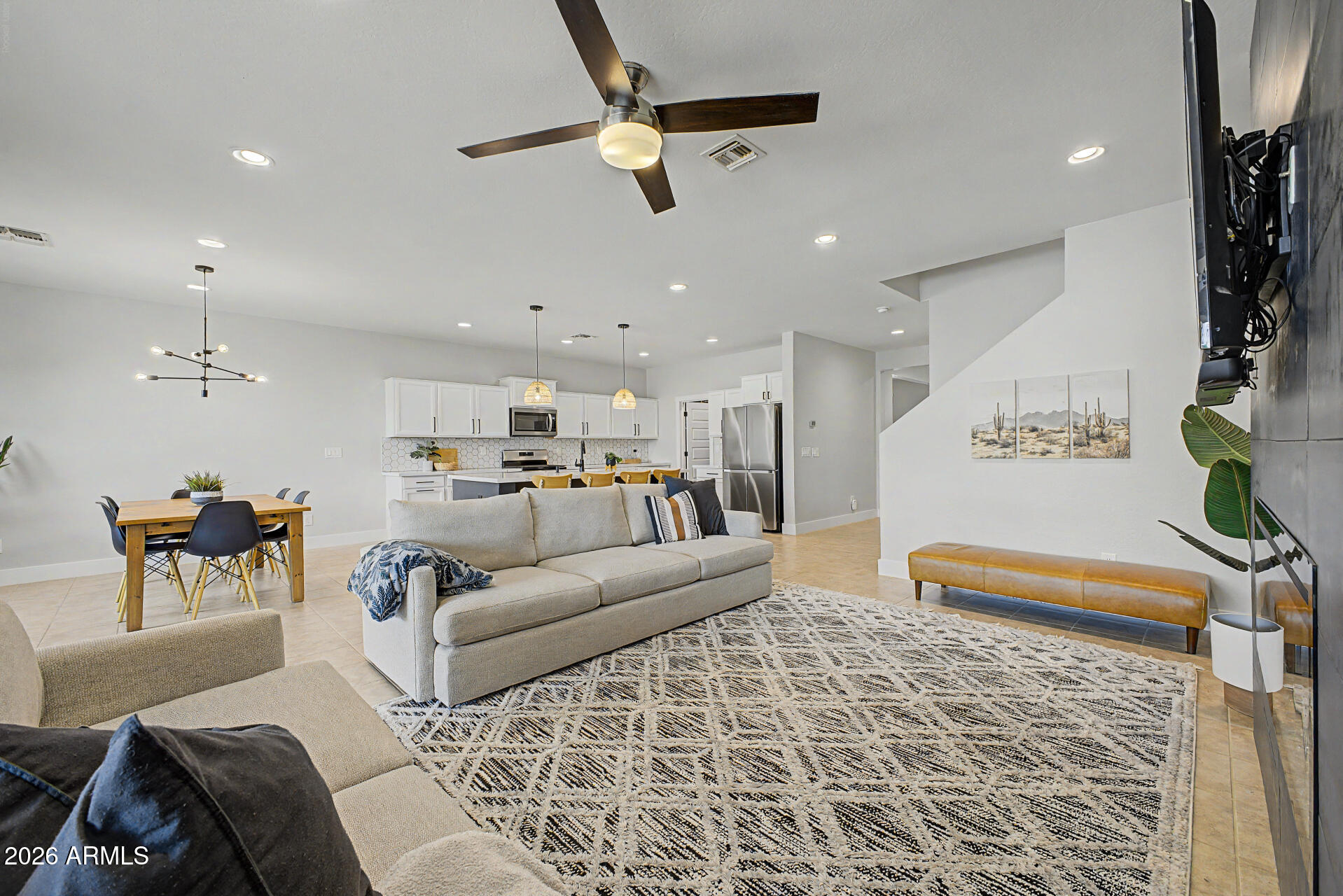 586 W CHAPAWEE Trail