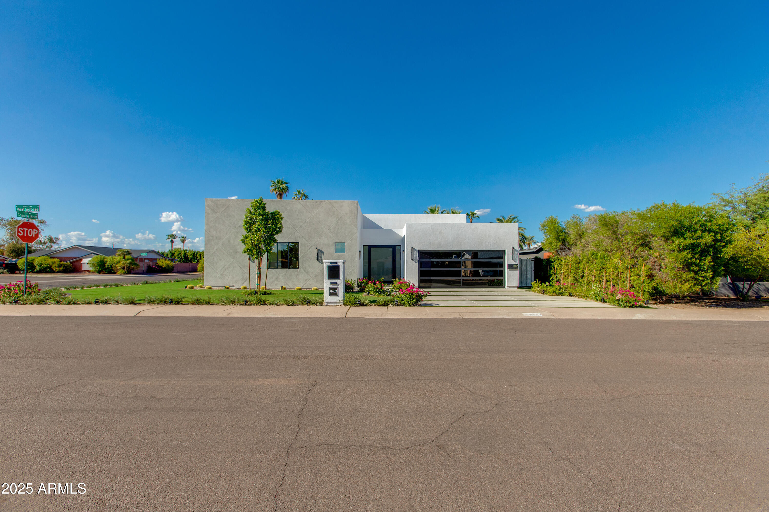 8402 E HEATHERBRAE Drive
