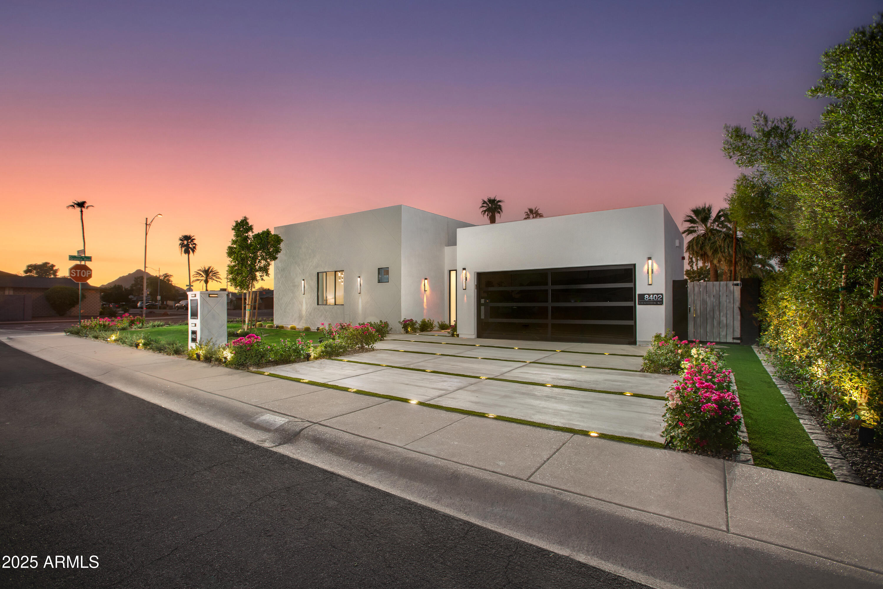 8402 E HEATHERBRAE Drive