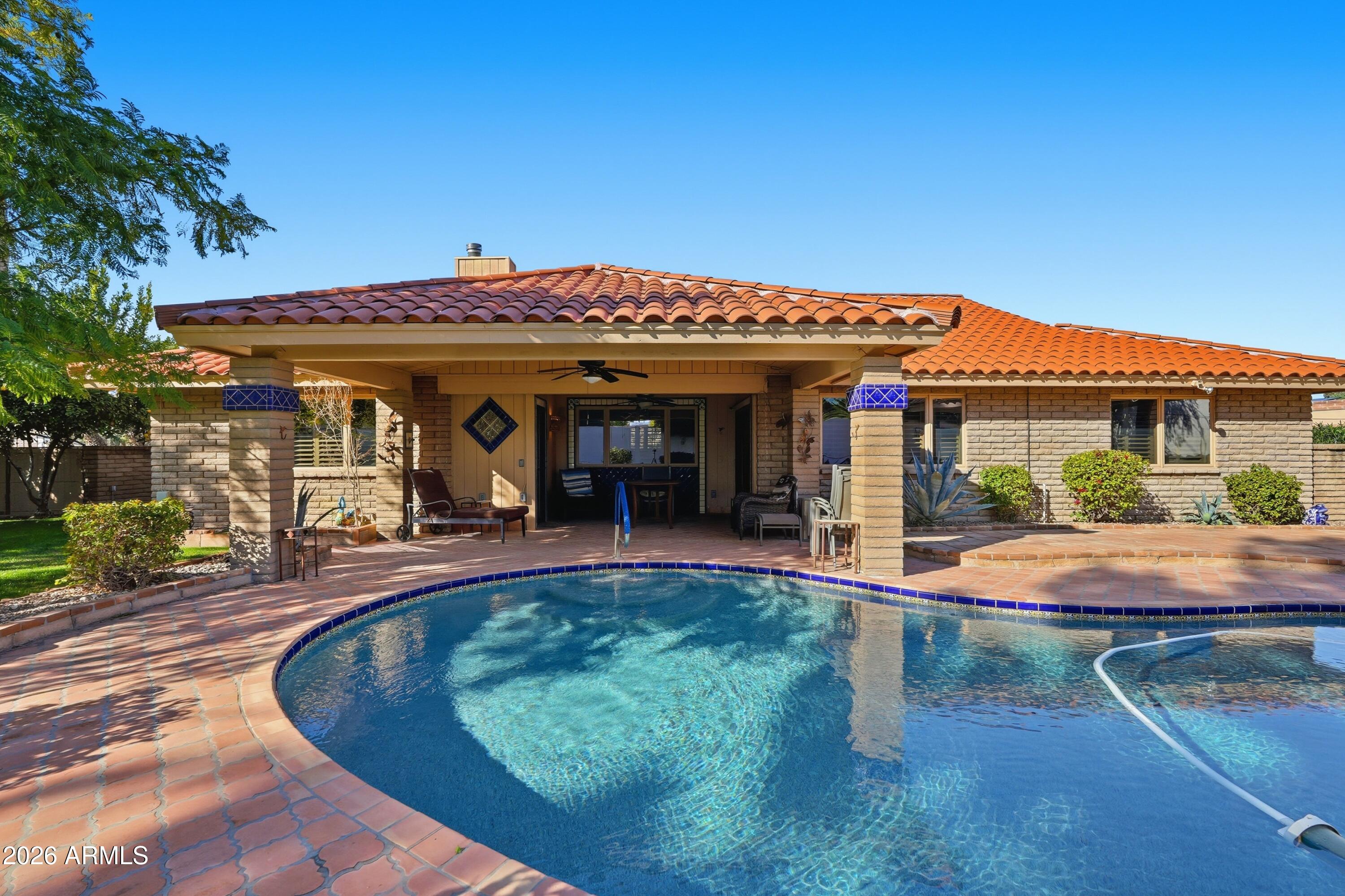 14029 N CANTERBURY Drive