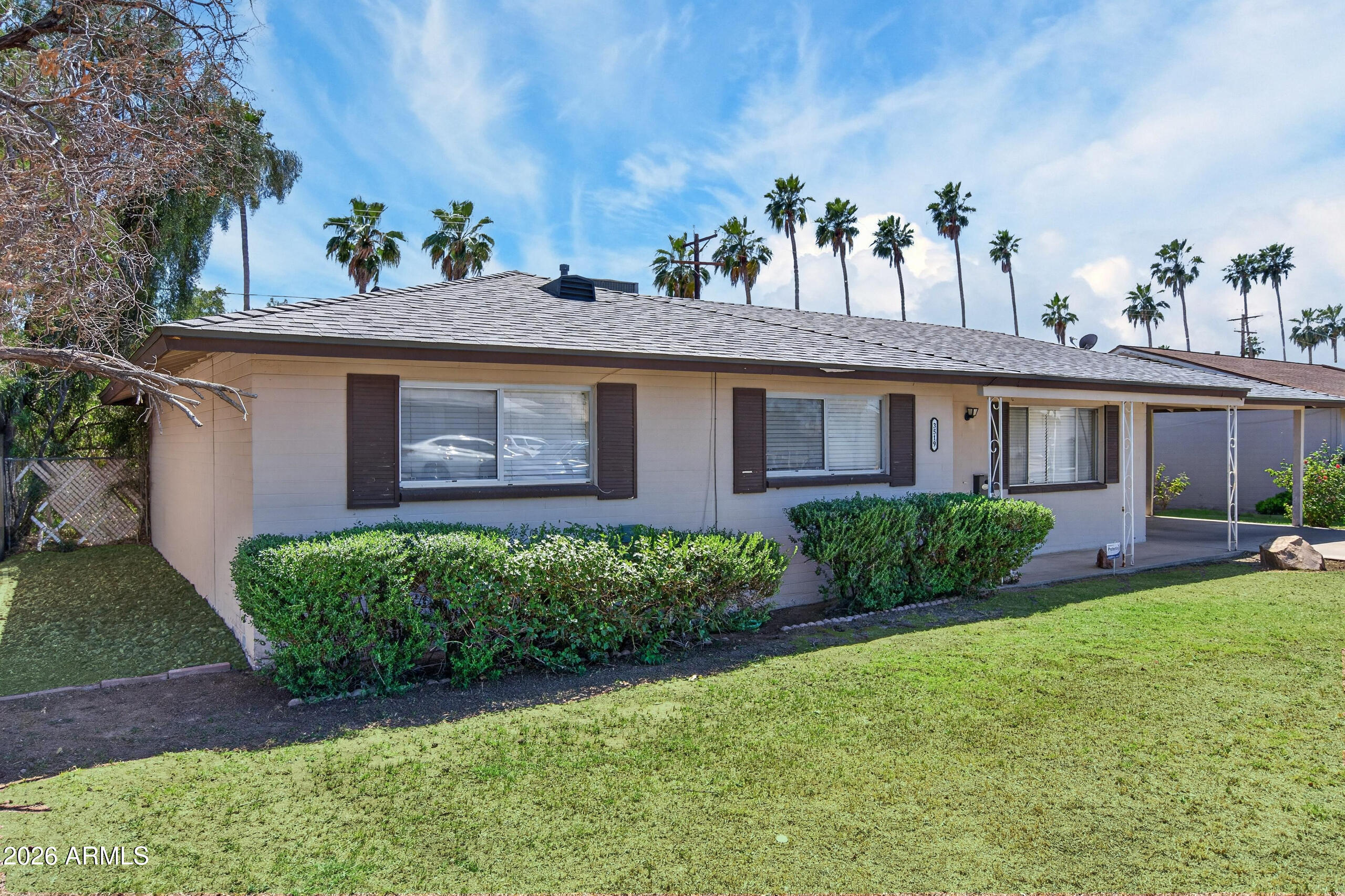 3519 W HARMONT Drive