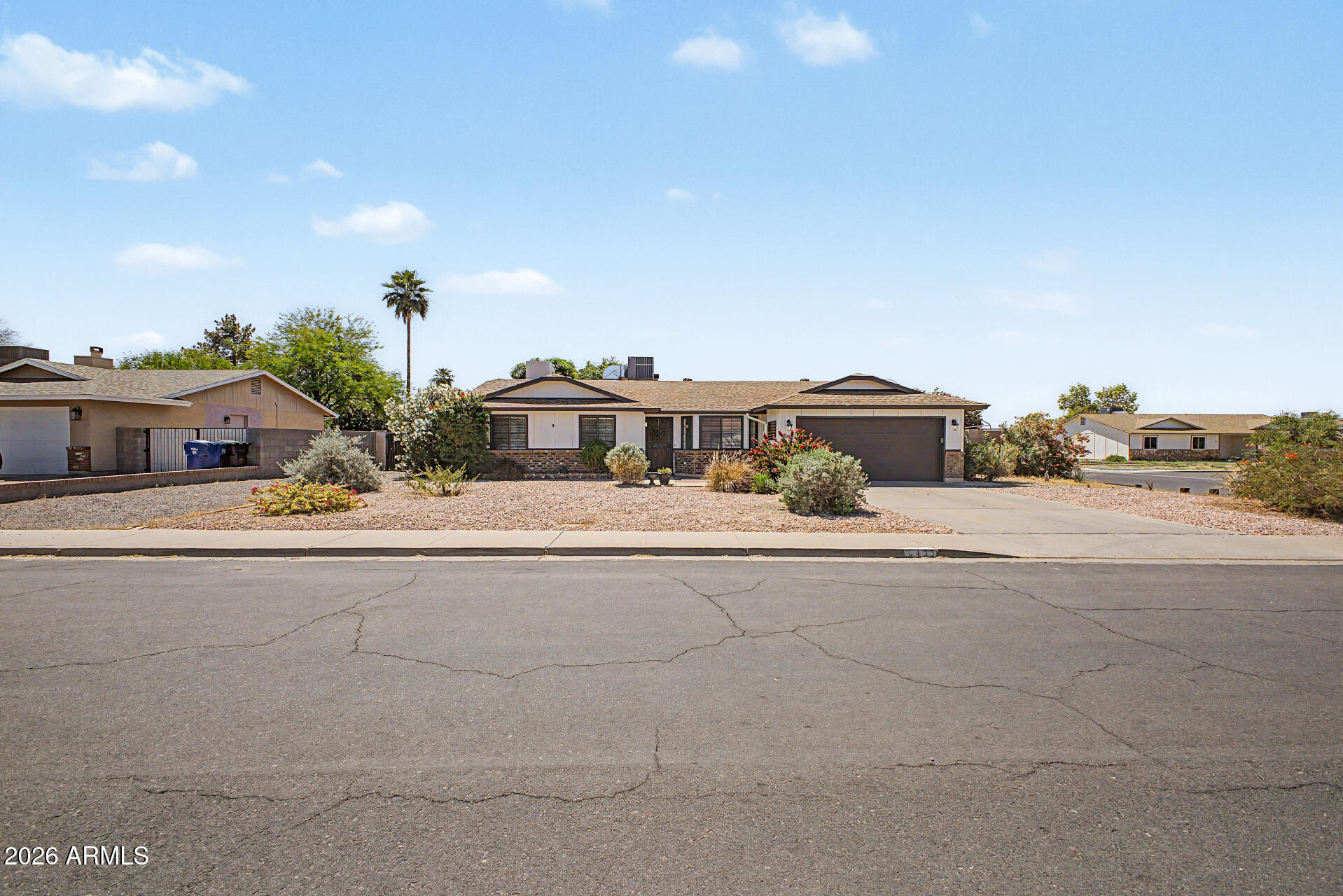 5433 E DRUMMER Avenue