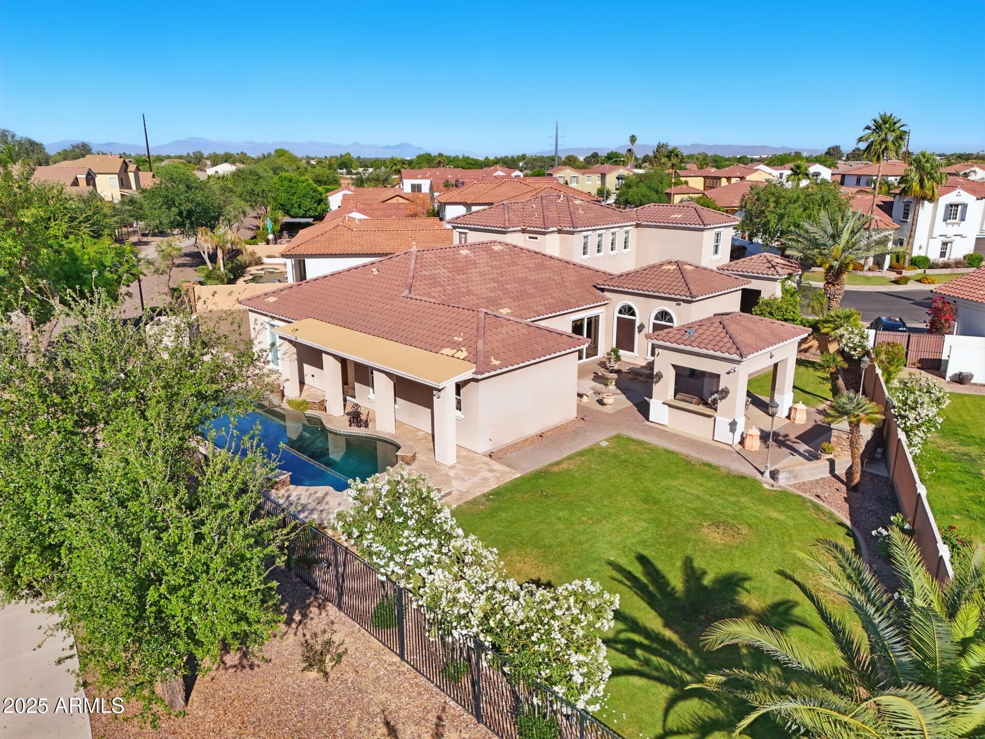 2111 E AZALEA Drive