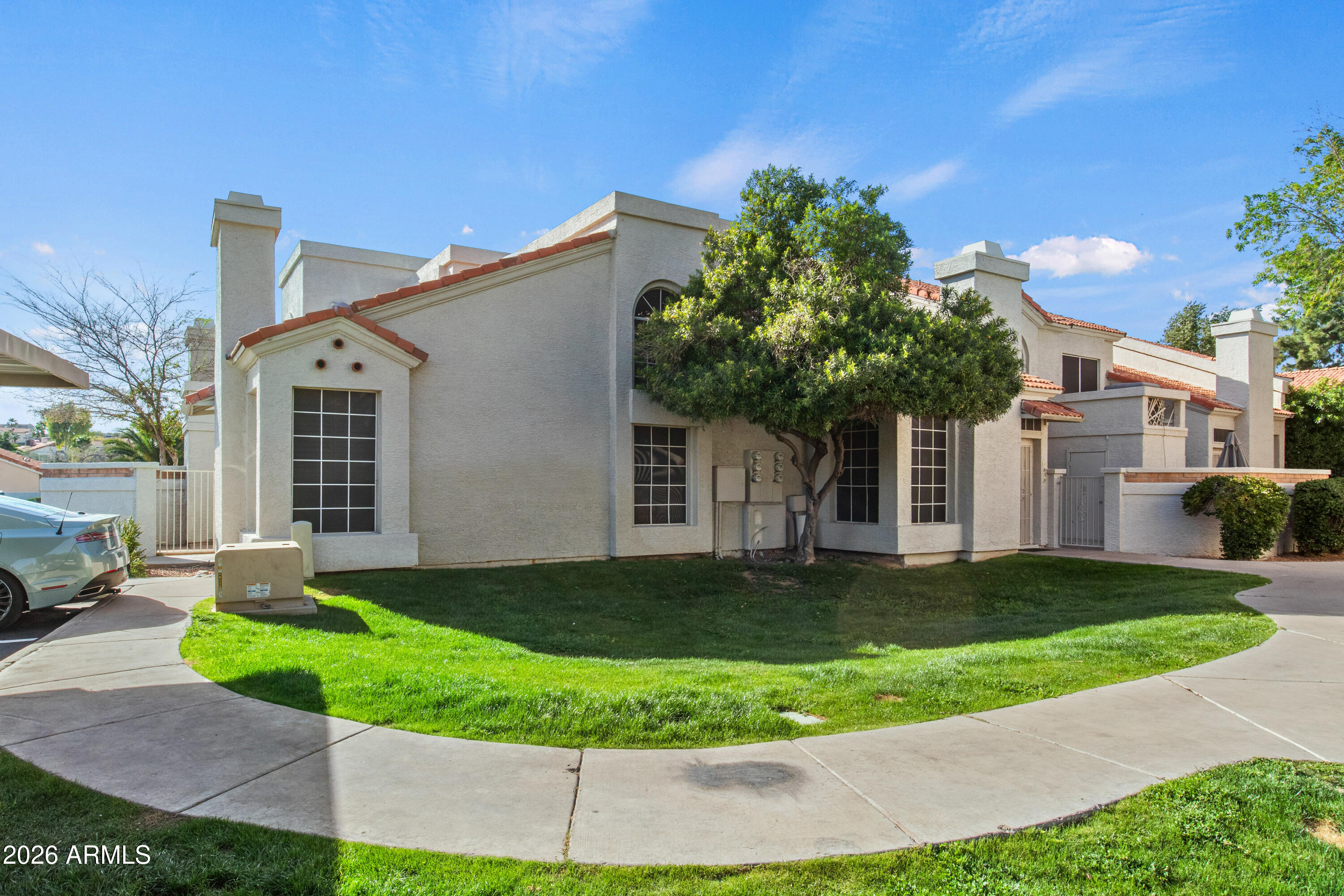 1717 E UNION HILLS Drive 1035