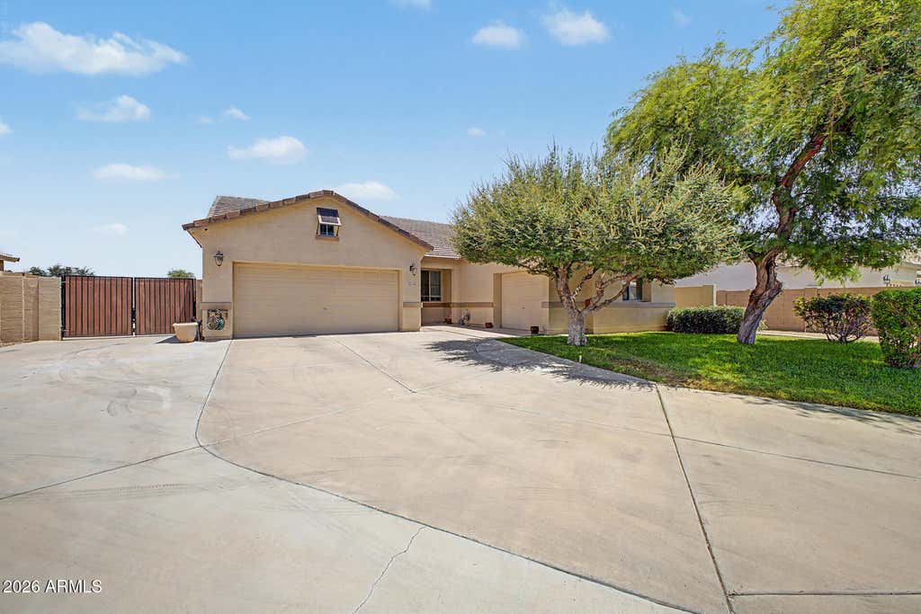 Photo of 1300 E Bosi Court, San Tan Valley, AZ 85140 (MLS # 7053028)