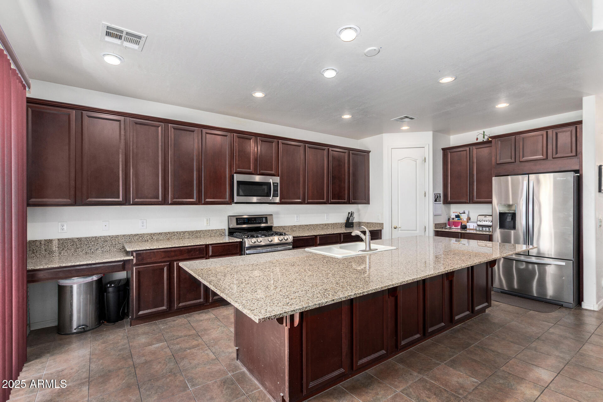 4125 W LYDIA Lane