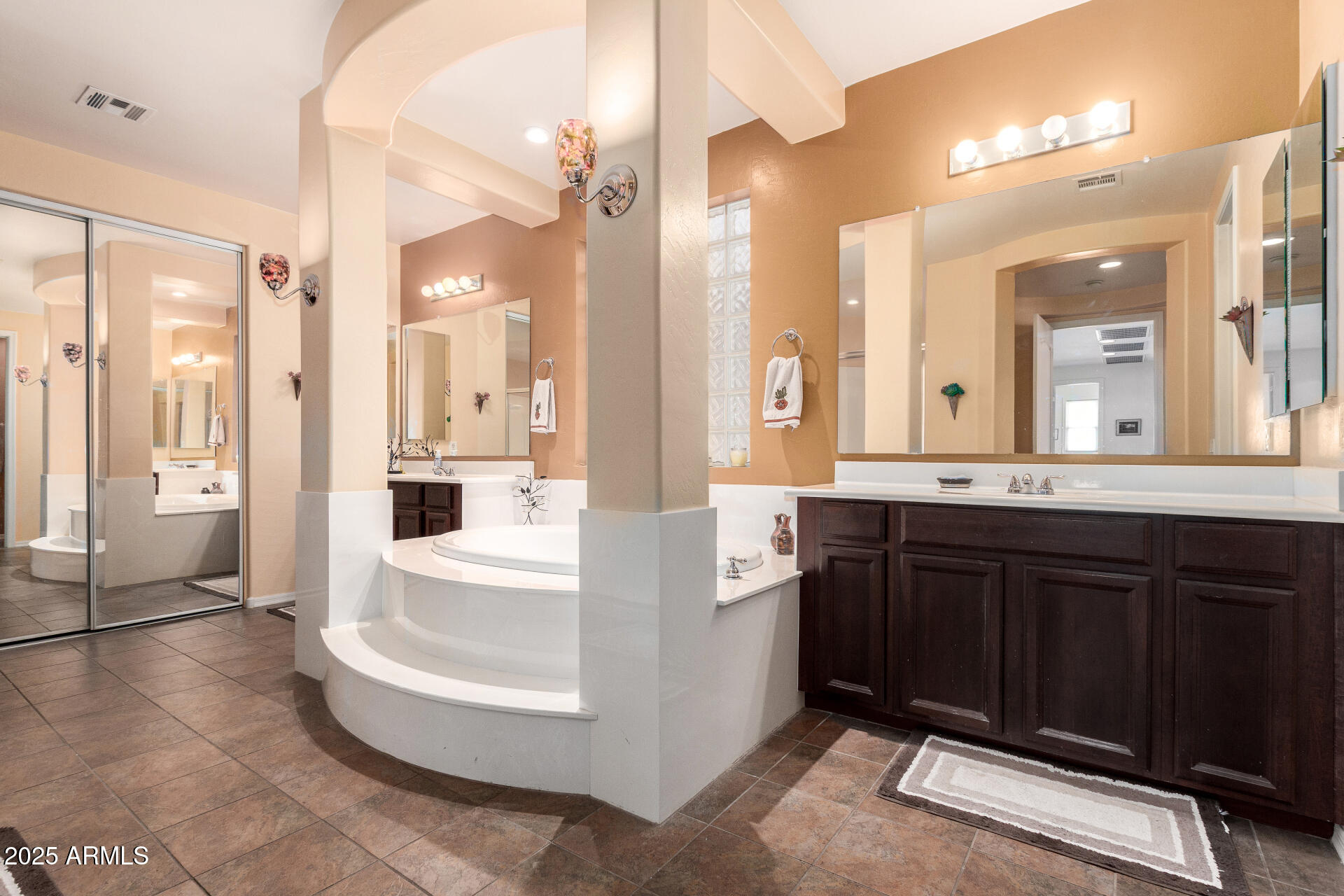 4125 W LYDIA Lane