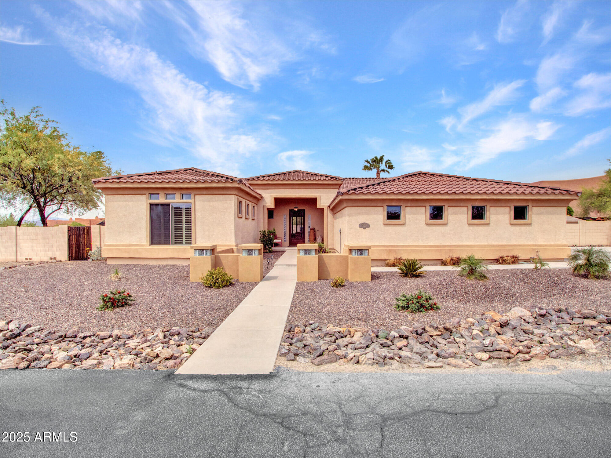 2724 W FERNWOOD Drive