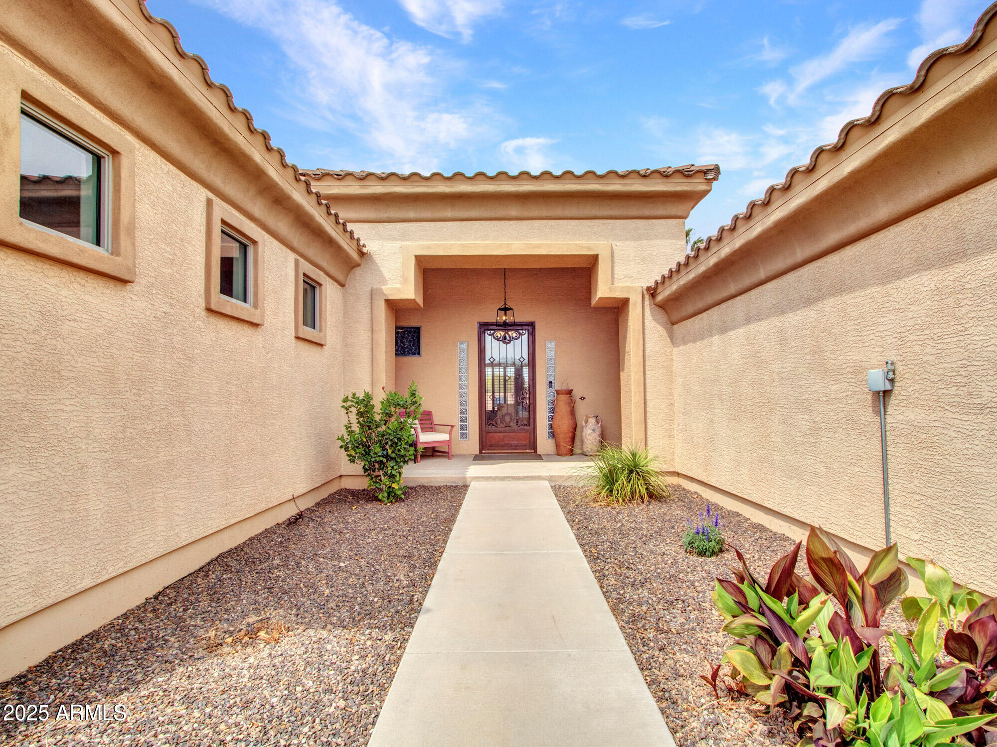 2724 W FERNWOOD Drive