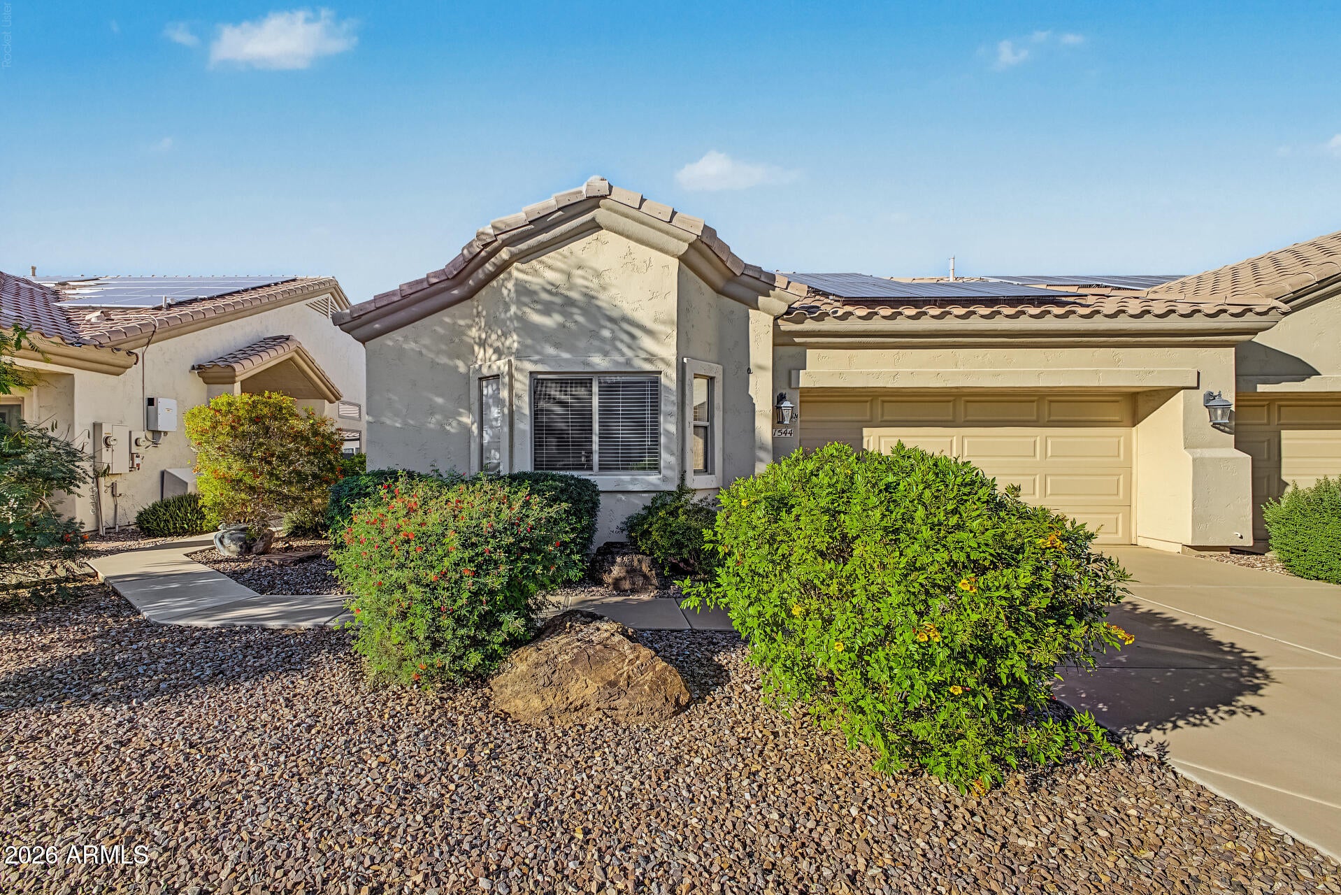 1544 E LAUREL Drive
