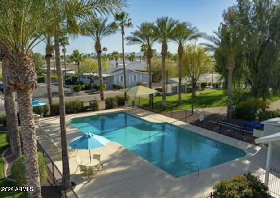 2000 S APACHE Road 220
