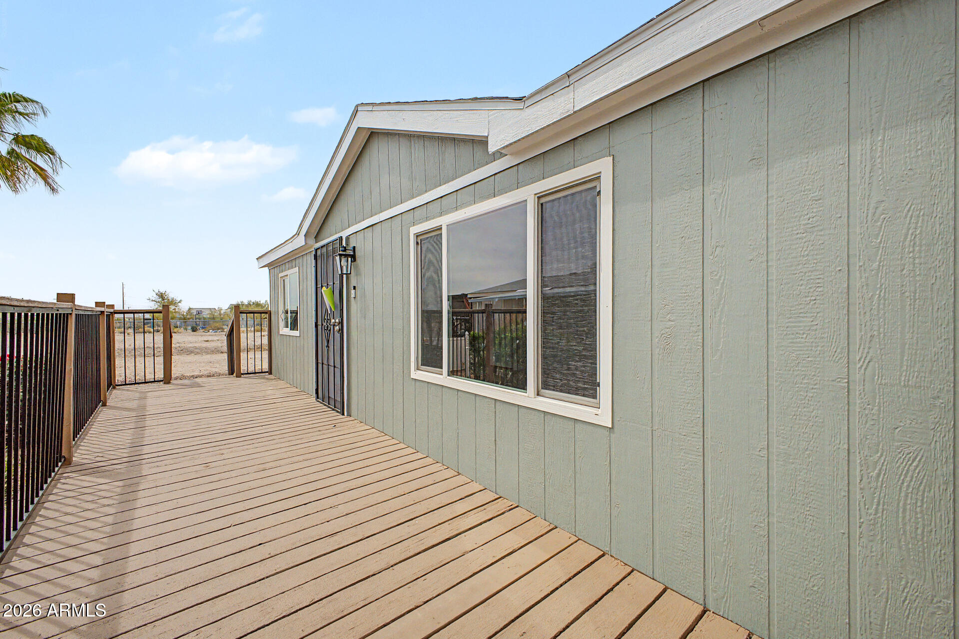 2000 S APACHE Road 220