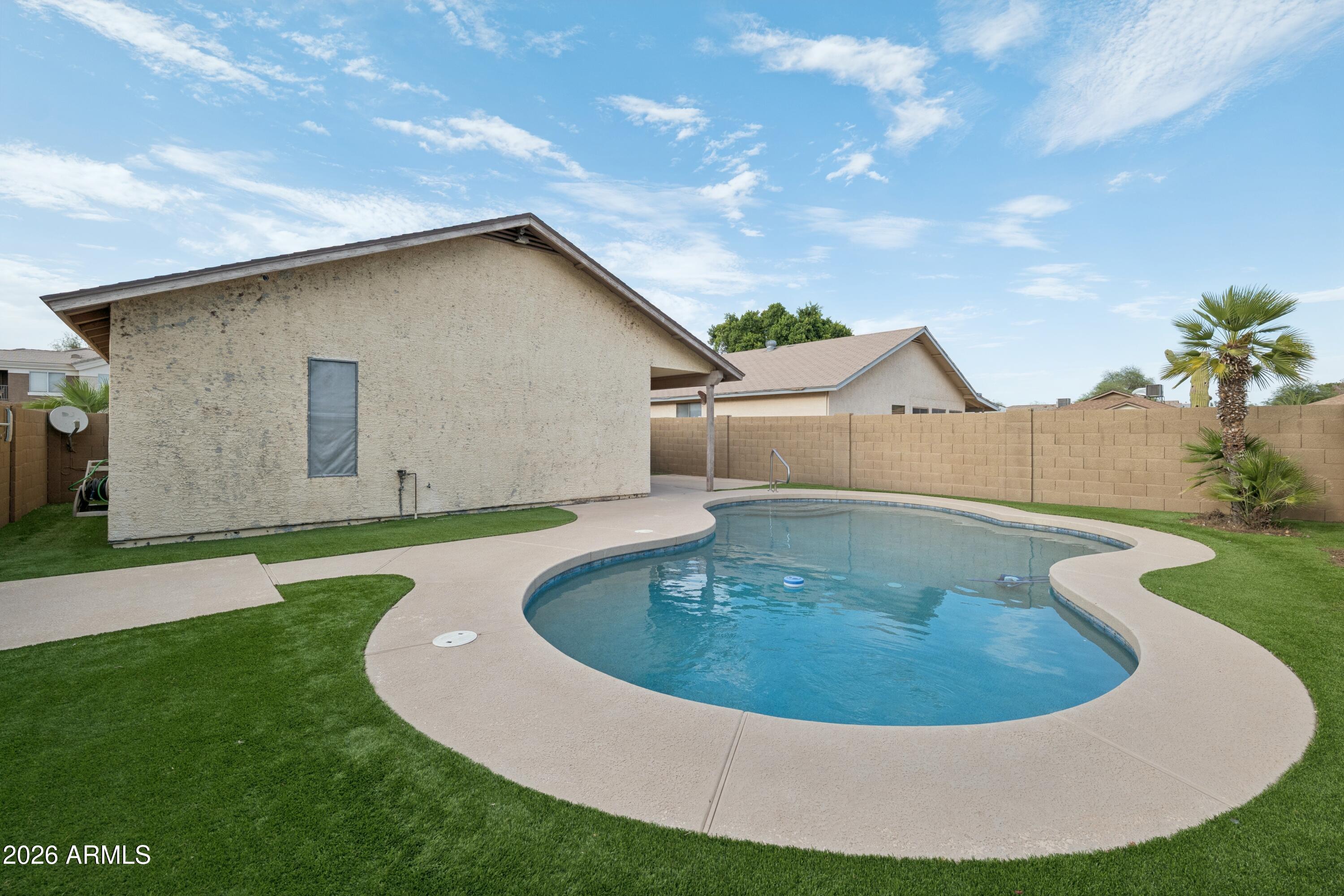 4605 W WAHALLA Lane