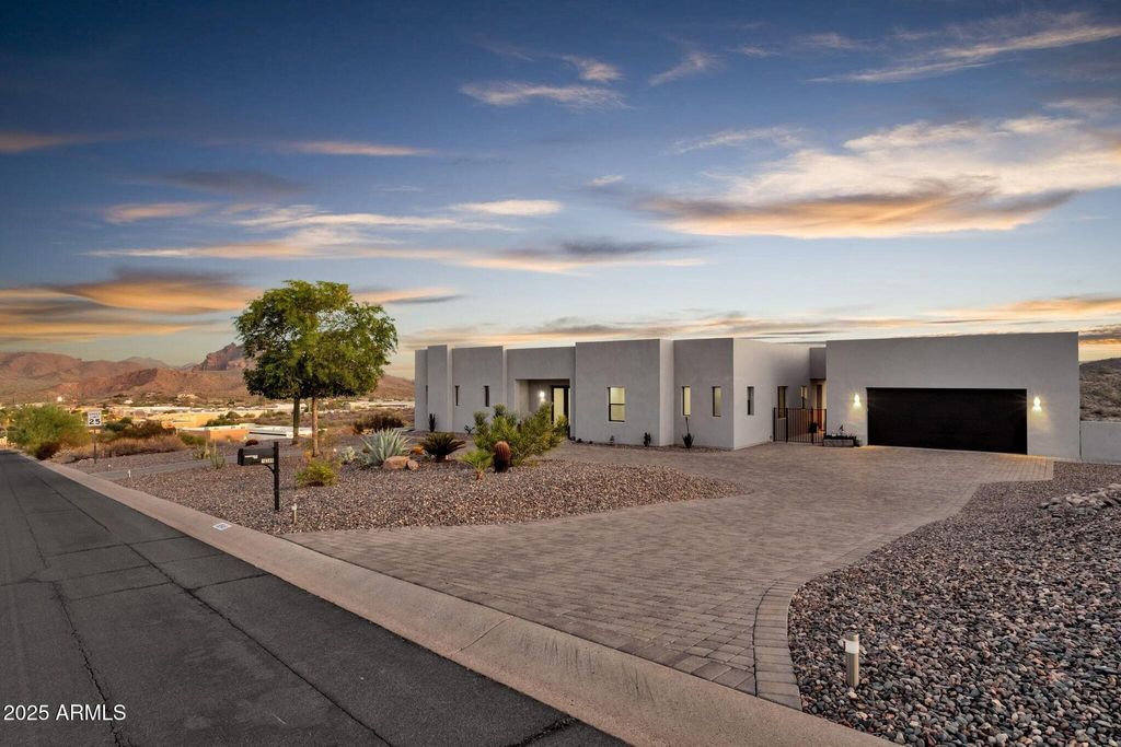 Photo of 16549 E Trevino Drive, Fountain Hills, AZ 85268 (MLS # 6920390)
