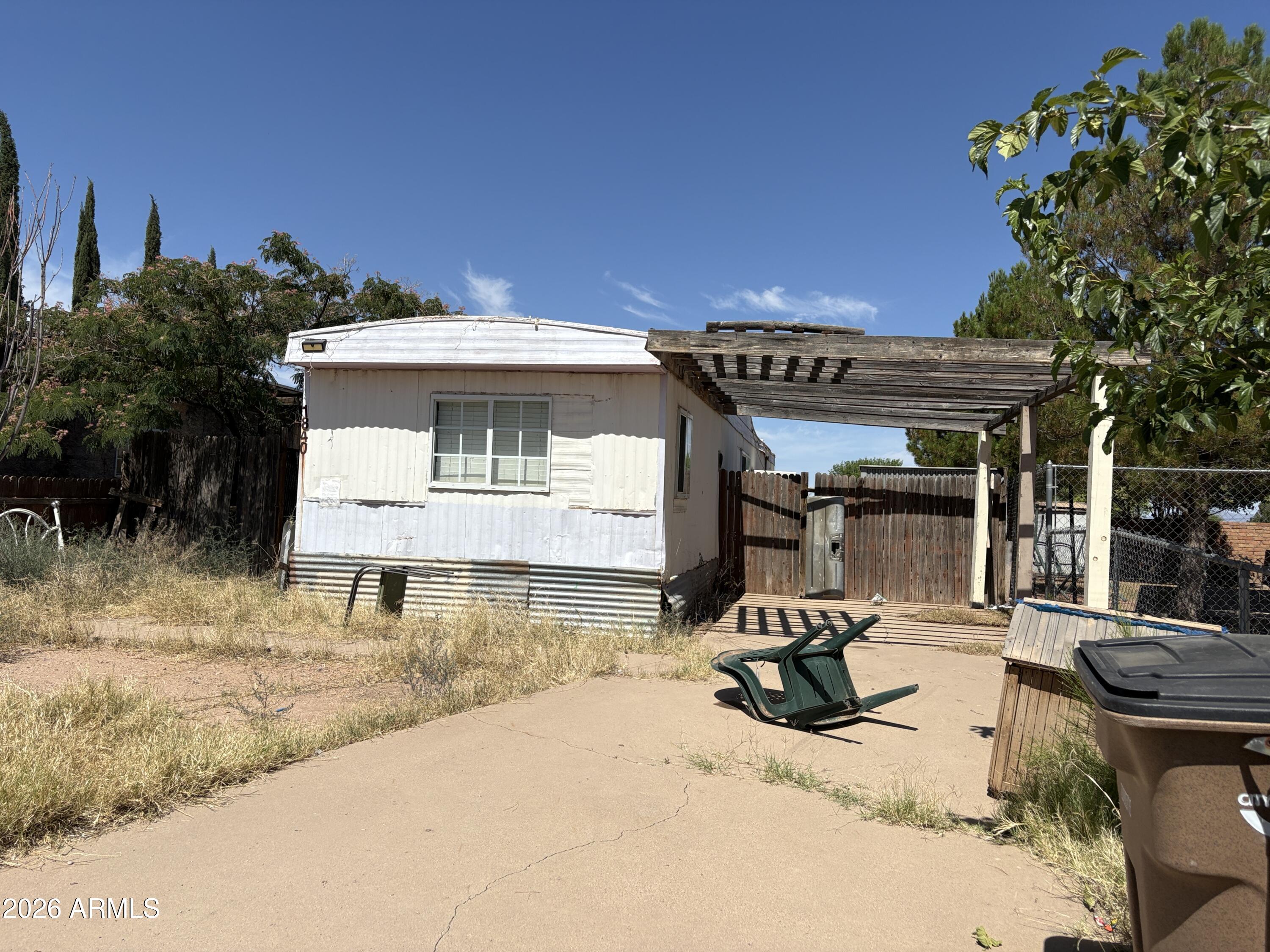 1840 ARROWHEAD Drive
