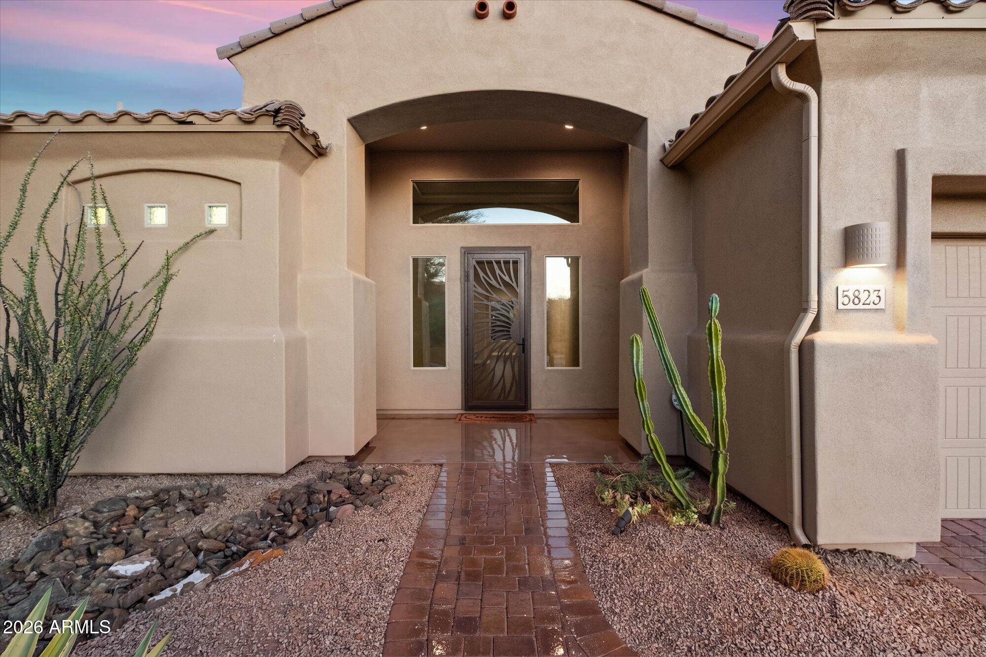 5823 E SIERRA SUNSET Trail