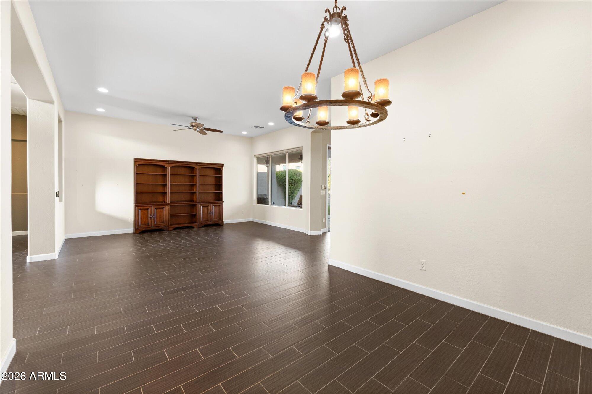 5823 E SIERRA SUNSET Trail