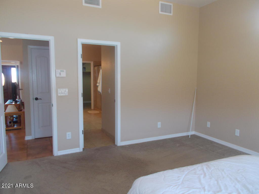 CANYON DE FLORES PHASE 2E - Residential Lease