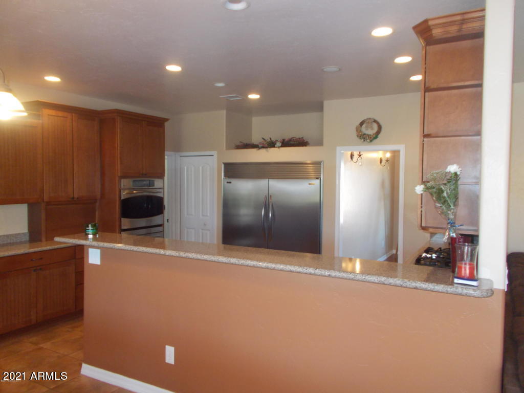 CANYON DE FLORES PHASE 2E - Residential Lease
