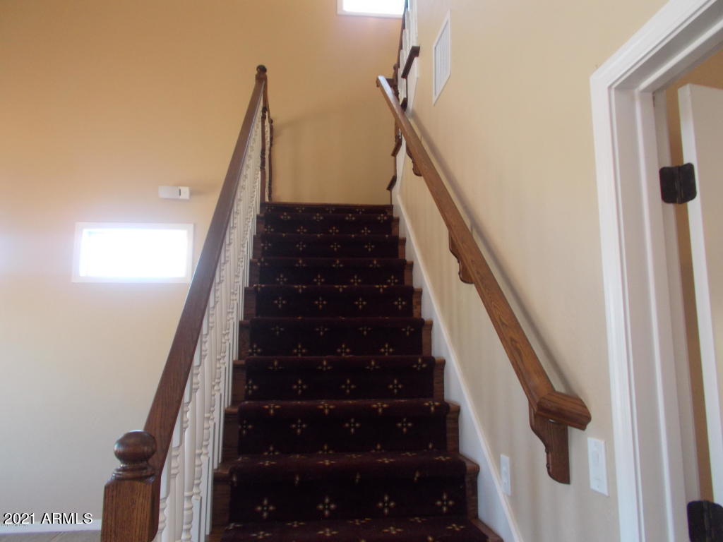 CANYON DE FLORES PHASE 2E - Residential Lease
