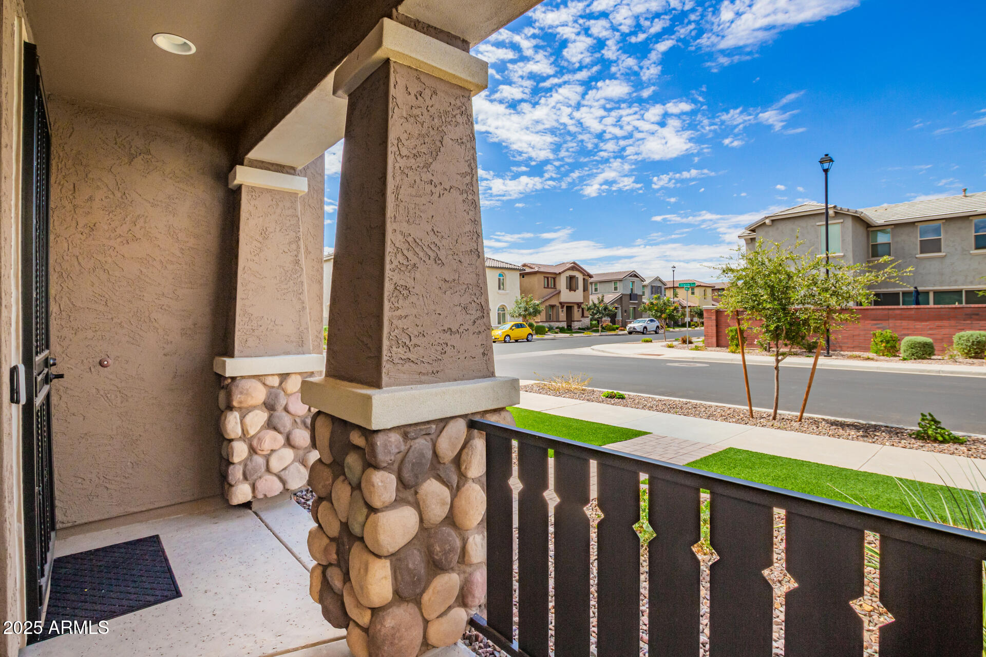 2617 S Entwistle Street