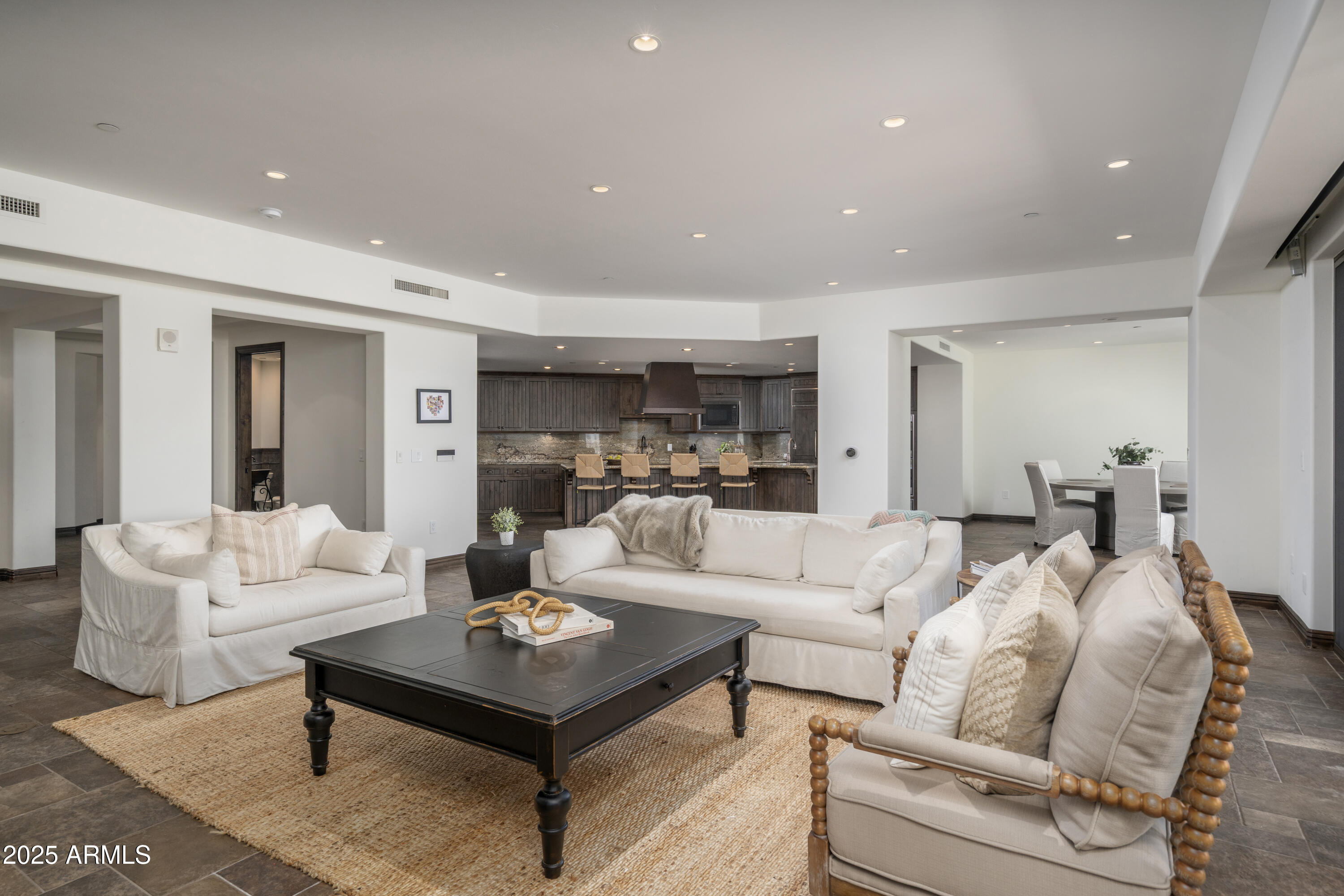 7175 E Camelback Road 1201