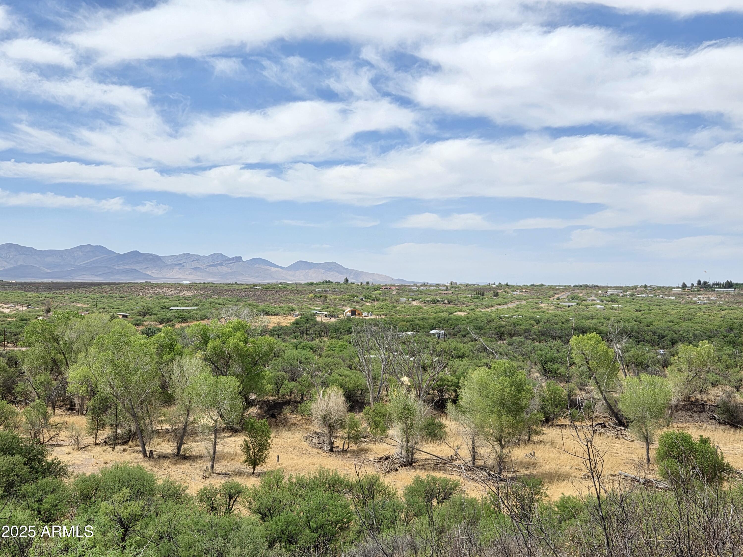1366 E COTTONWOOD Lane