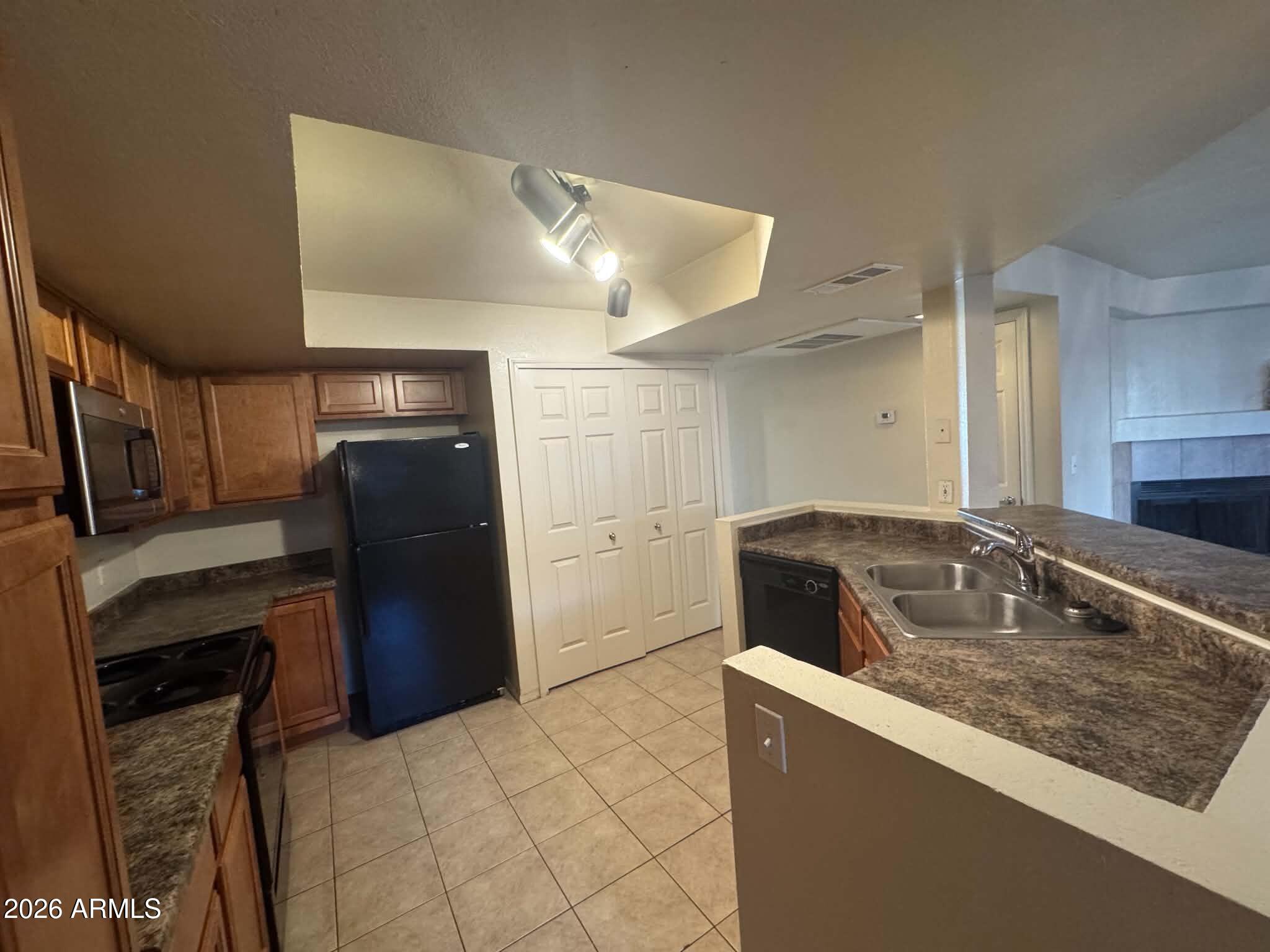 1331 W BASELINE Road 211