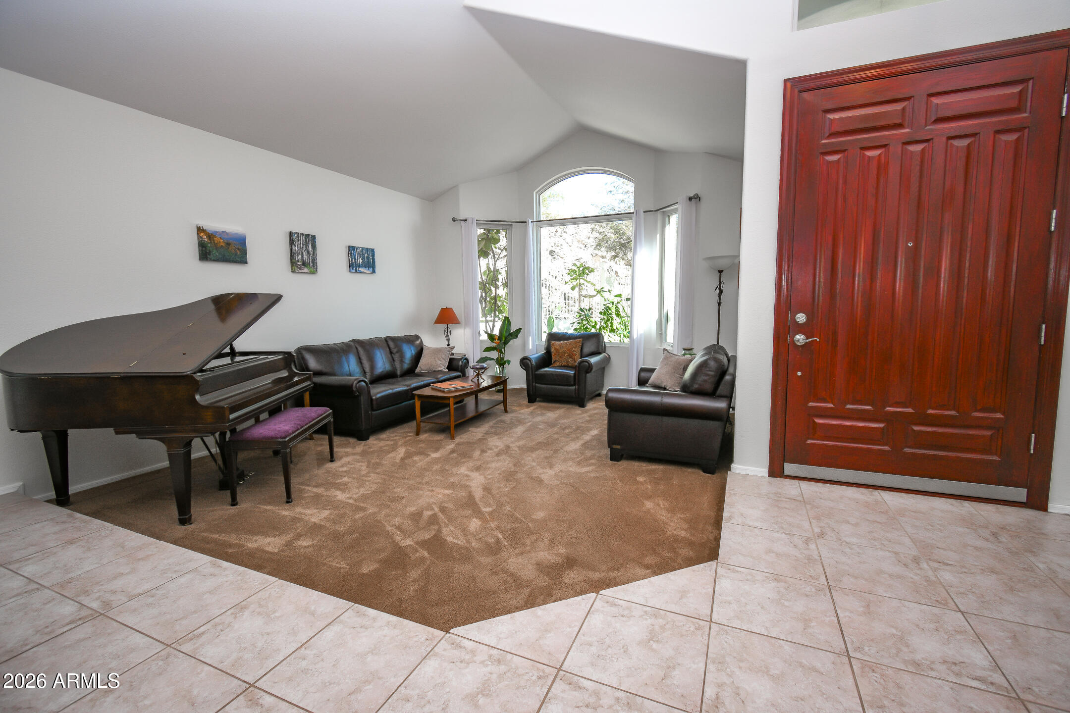 519 E HIDDENVIEW Drive